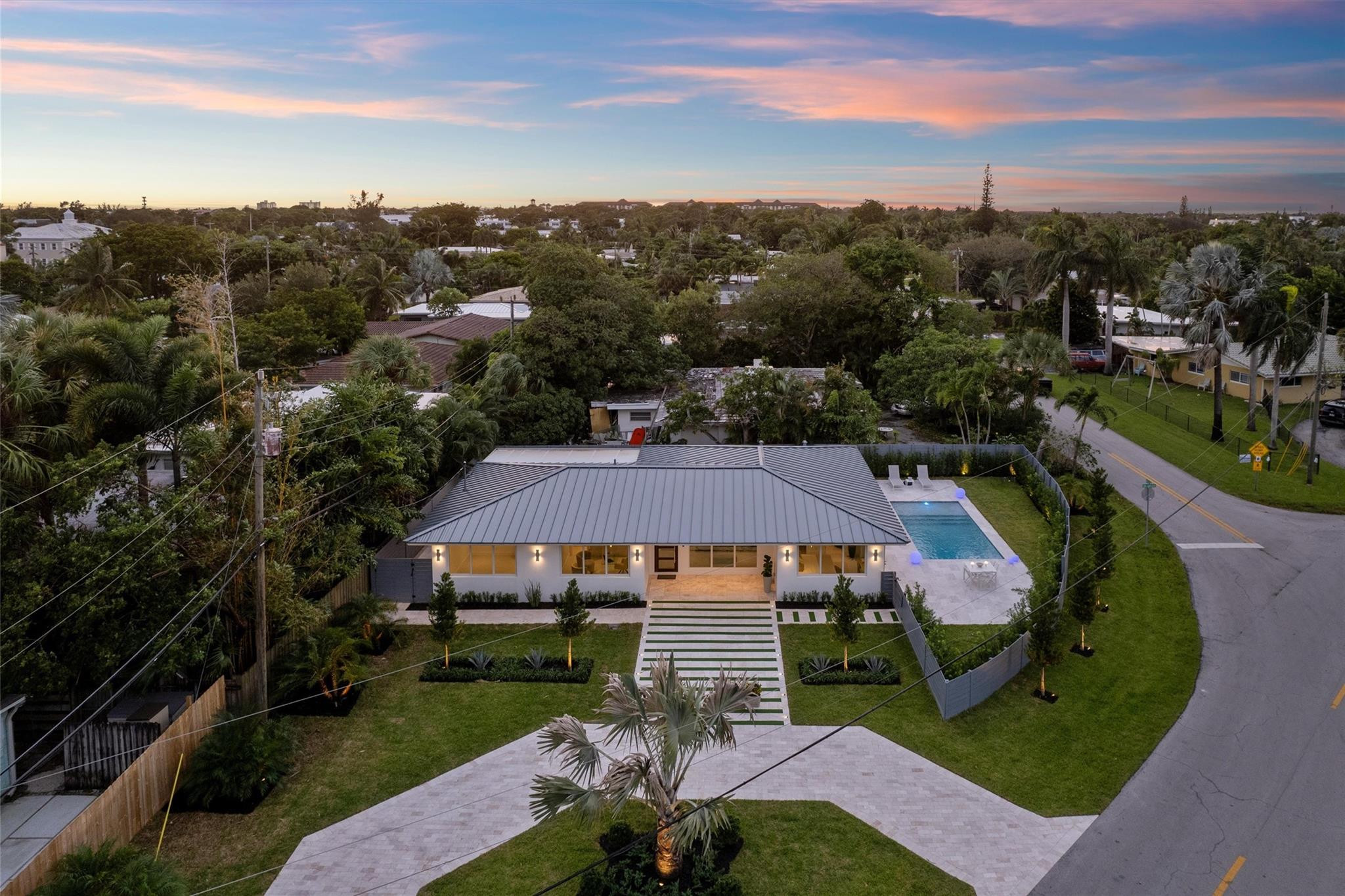 2000 Coral Gardens Drive