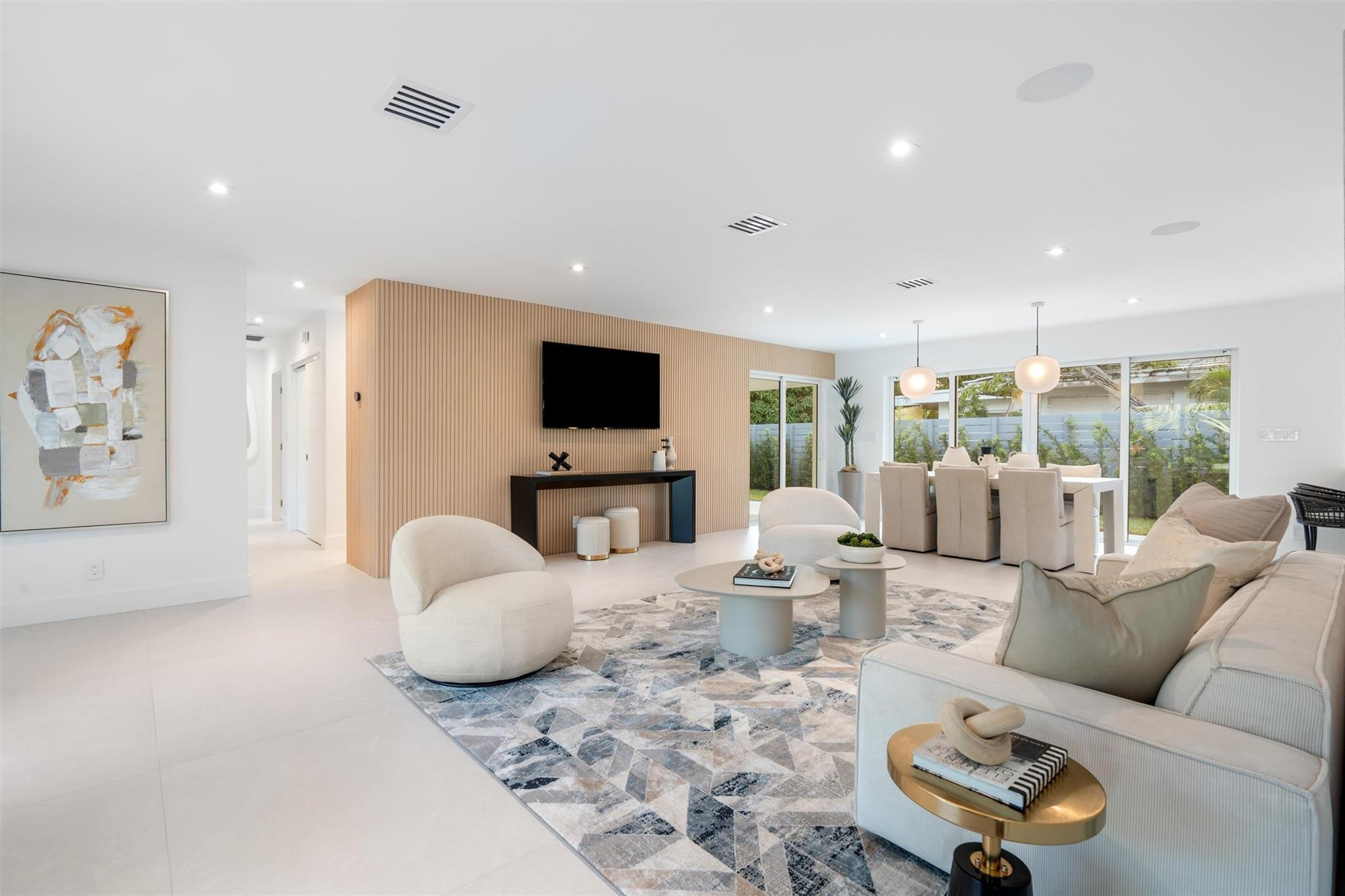 2000 Coral Gardens Drive
