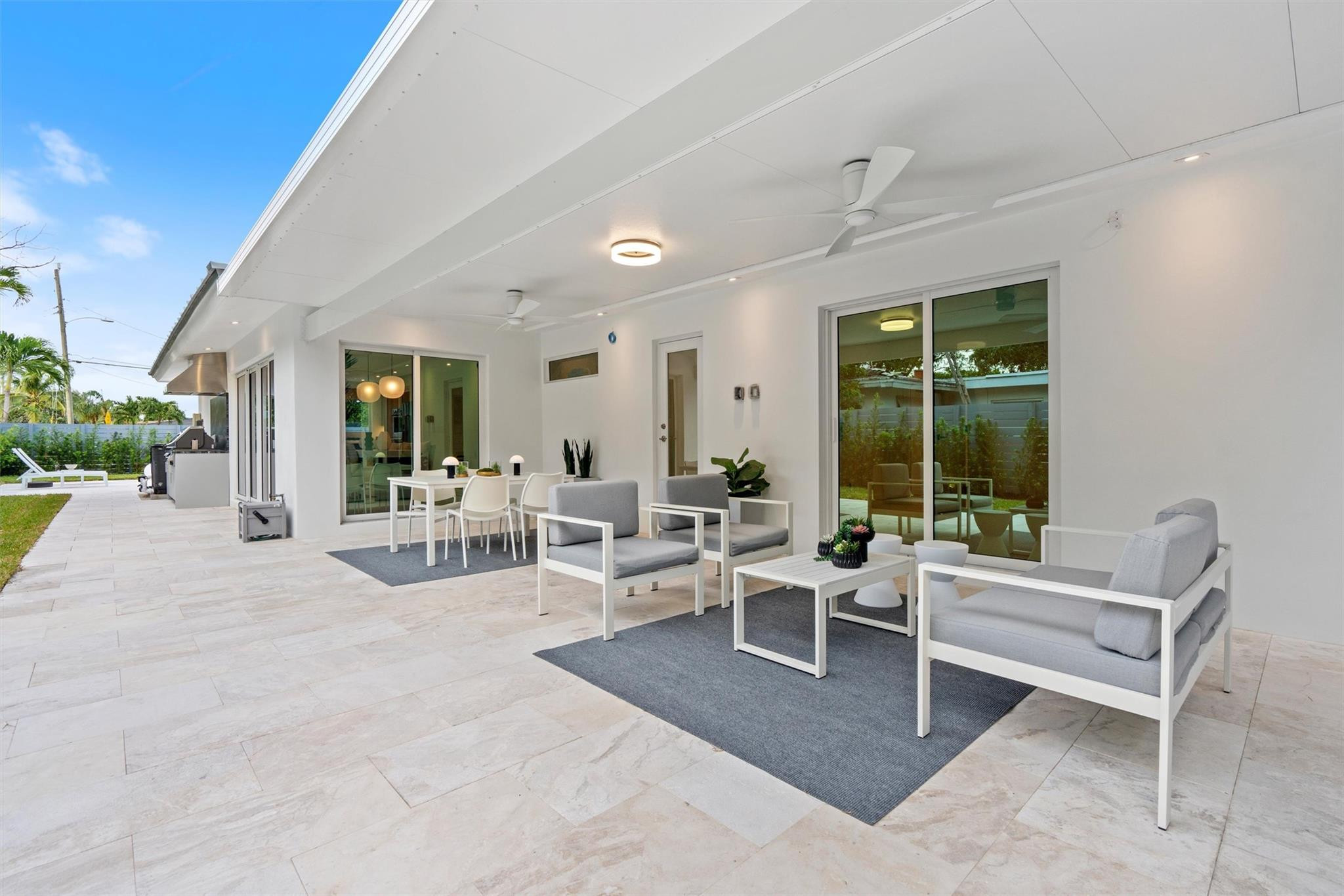 2000 Coral Gardens Drive