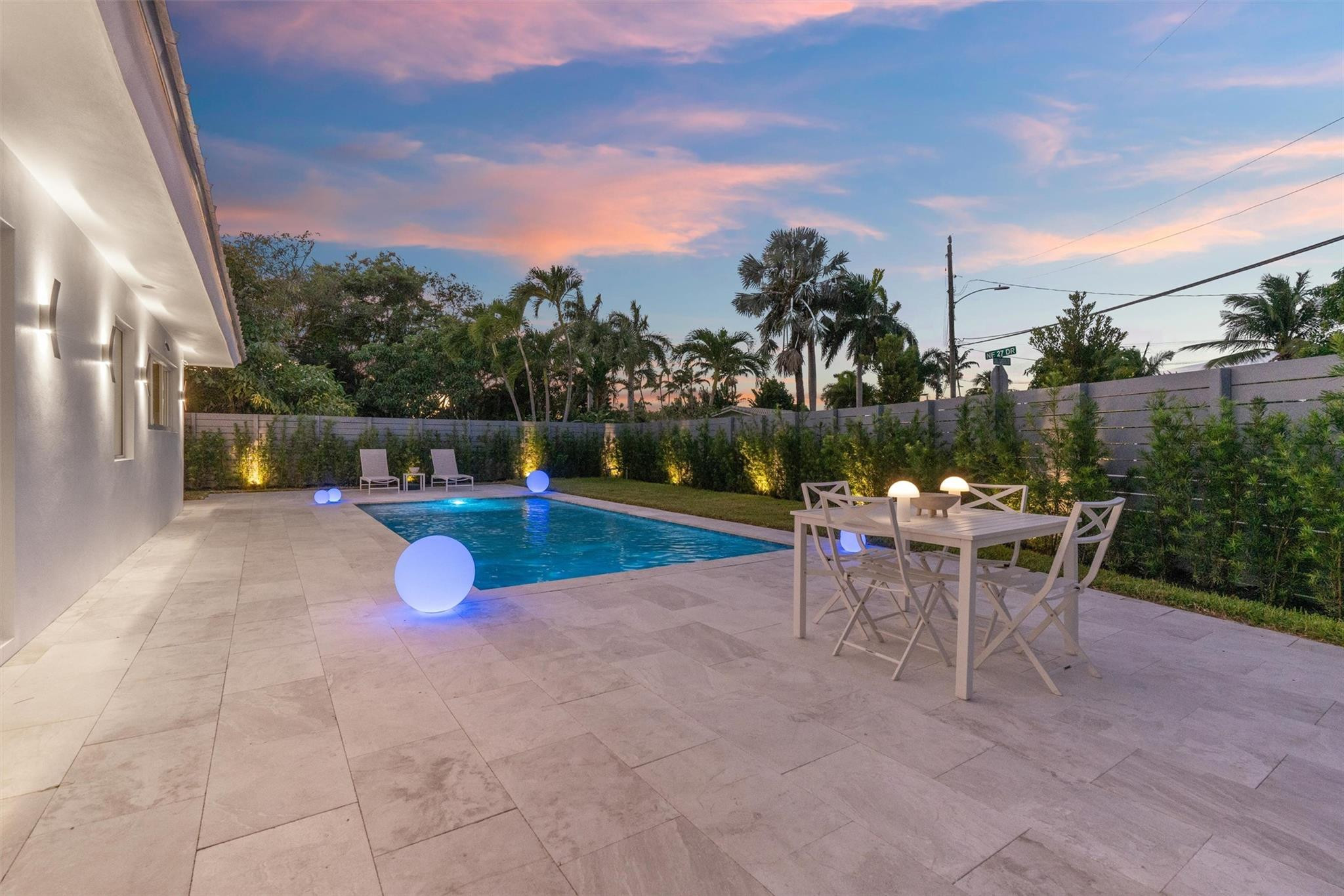 2000 Coral Gardens Drive