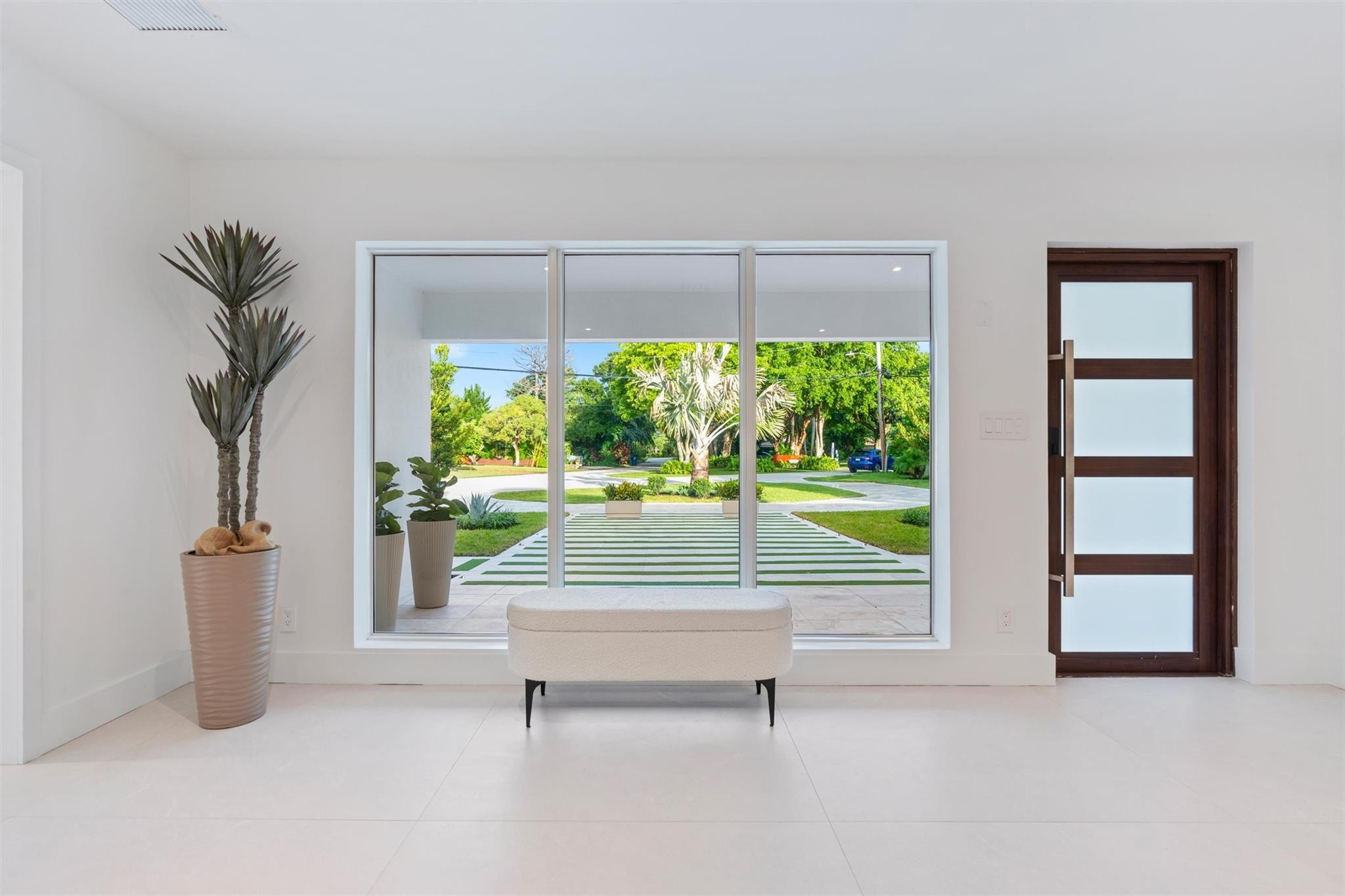 2000 Coral Gardens Drive