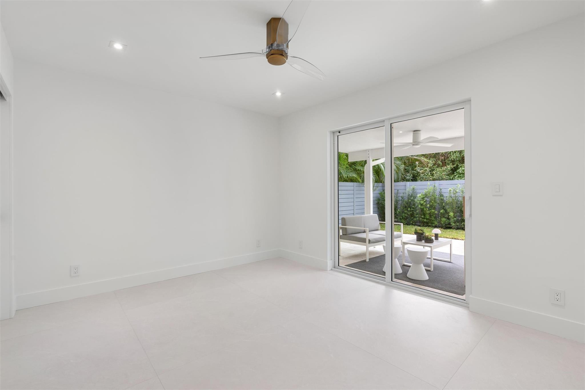 2000 Coral Gardens Drive