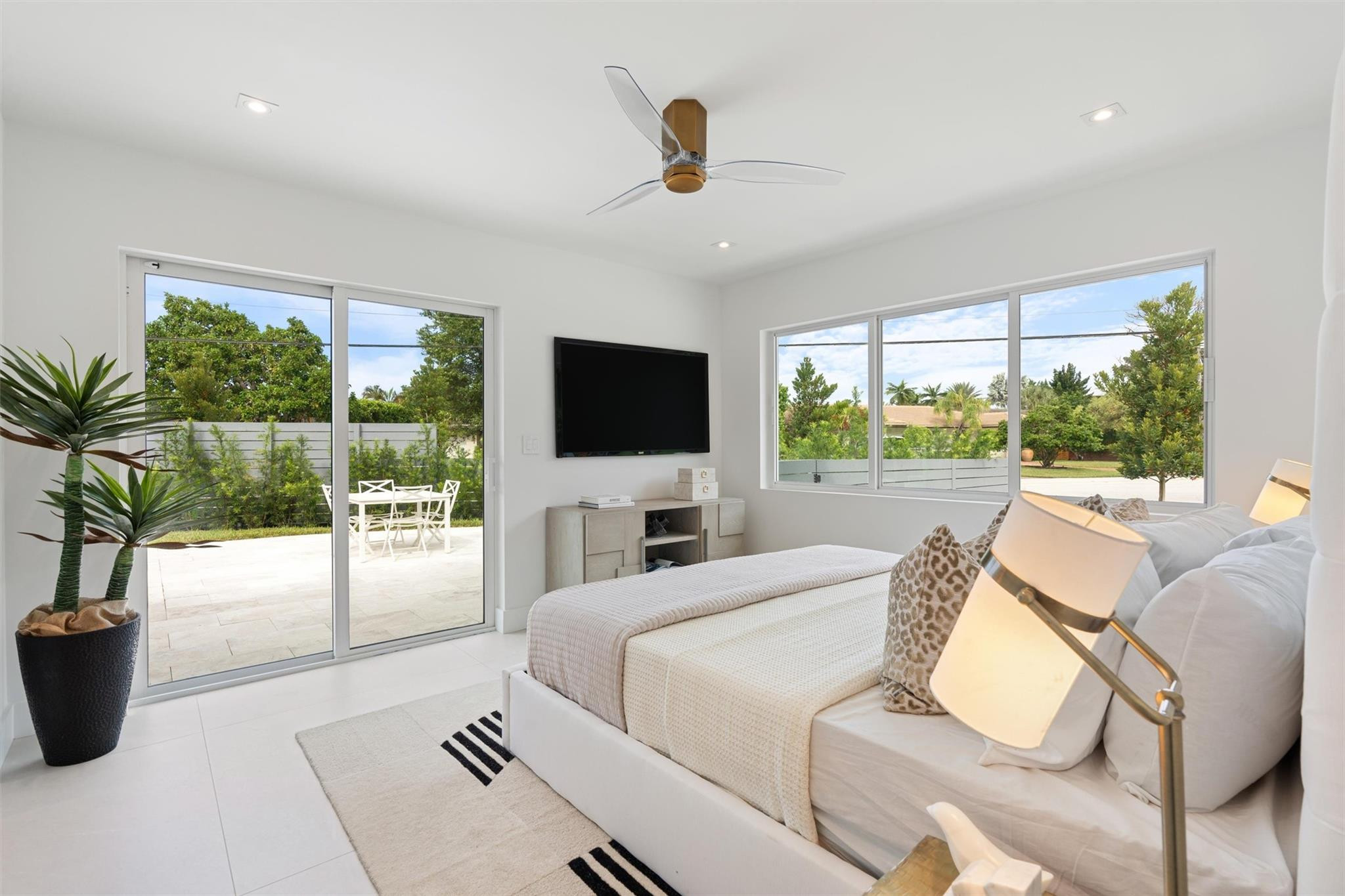 2000 Coral Gardens Drive
