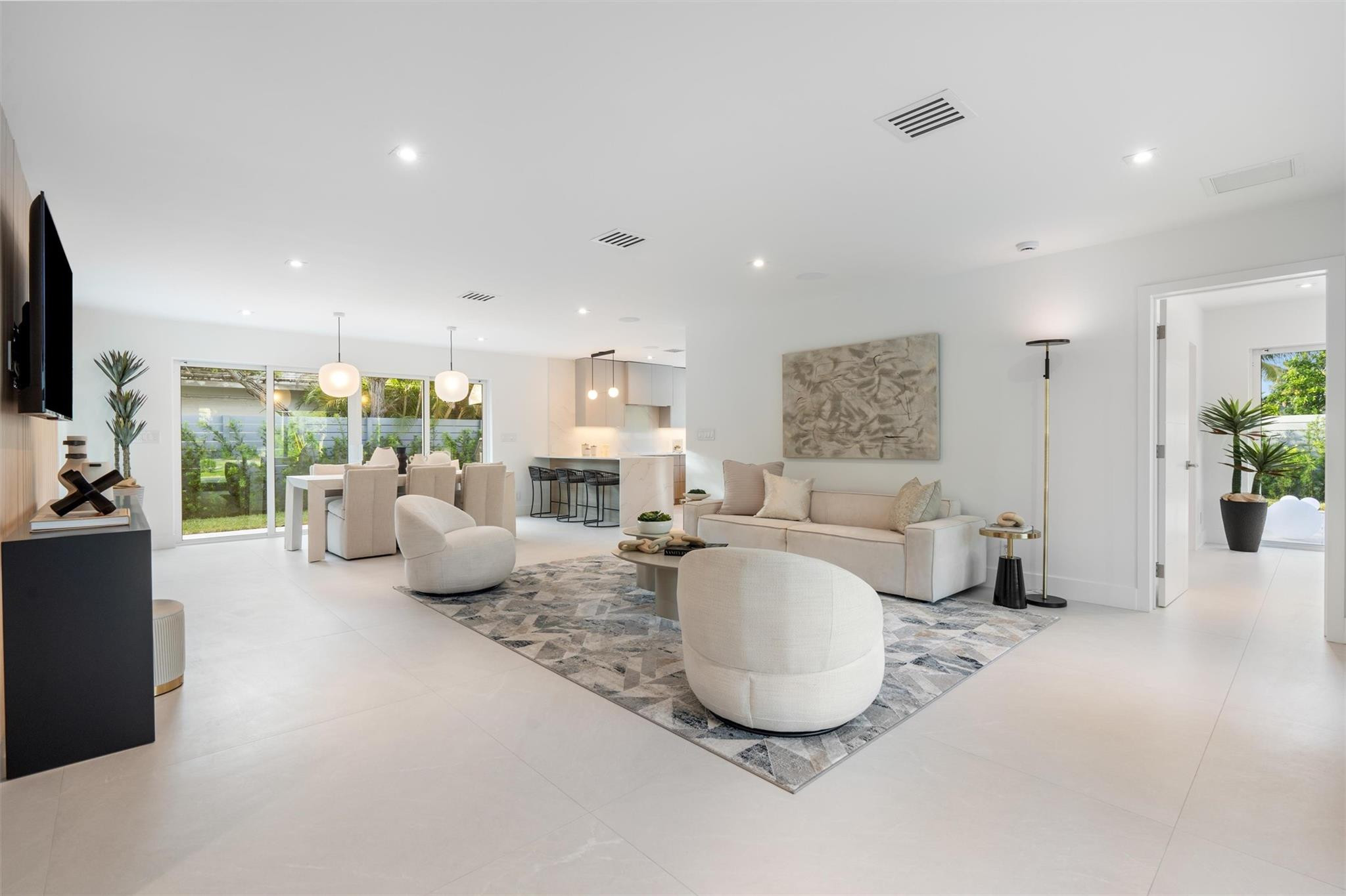 2000 Coral Gardens Drive