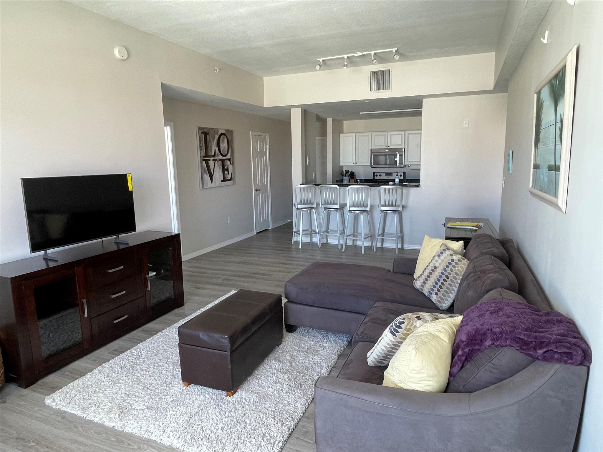 1200 Town Center DR. 506