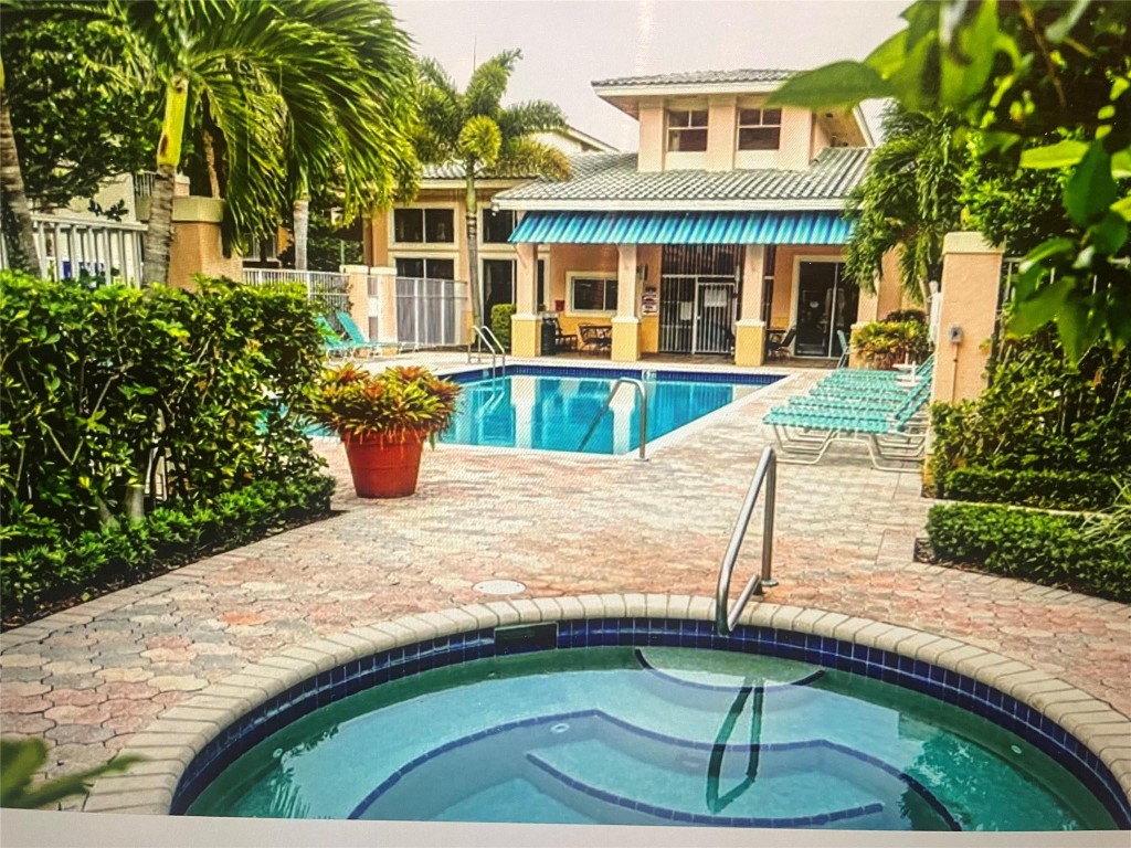 1200 Town Center DR. 506