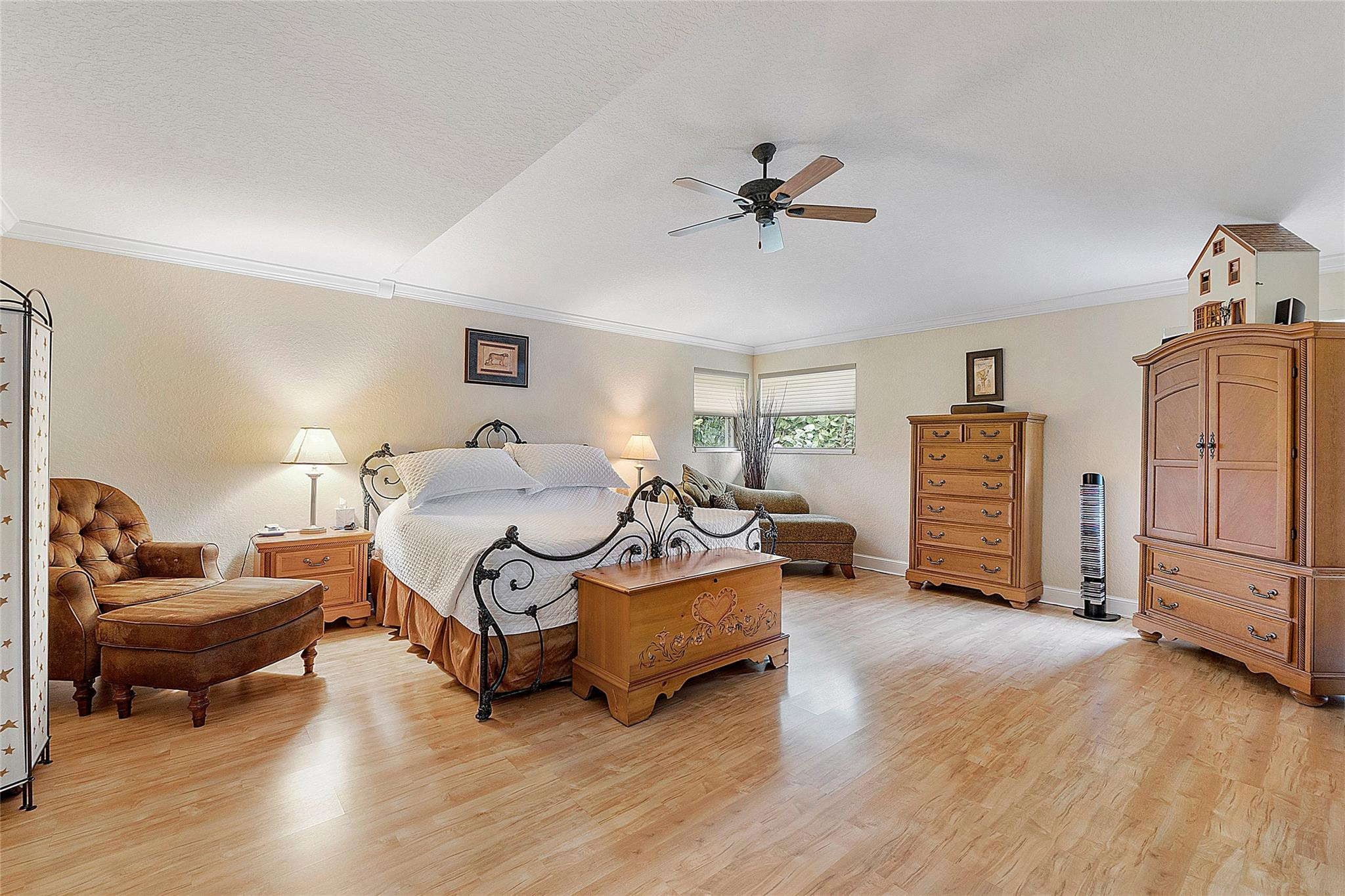 23453 Radient Ct