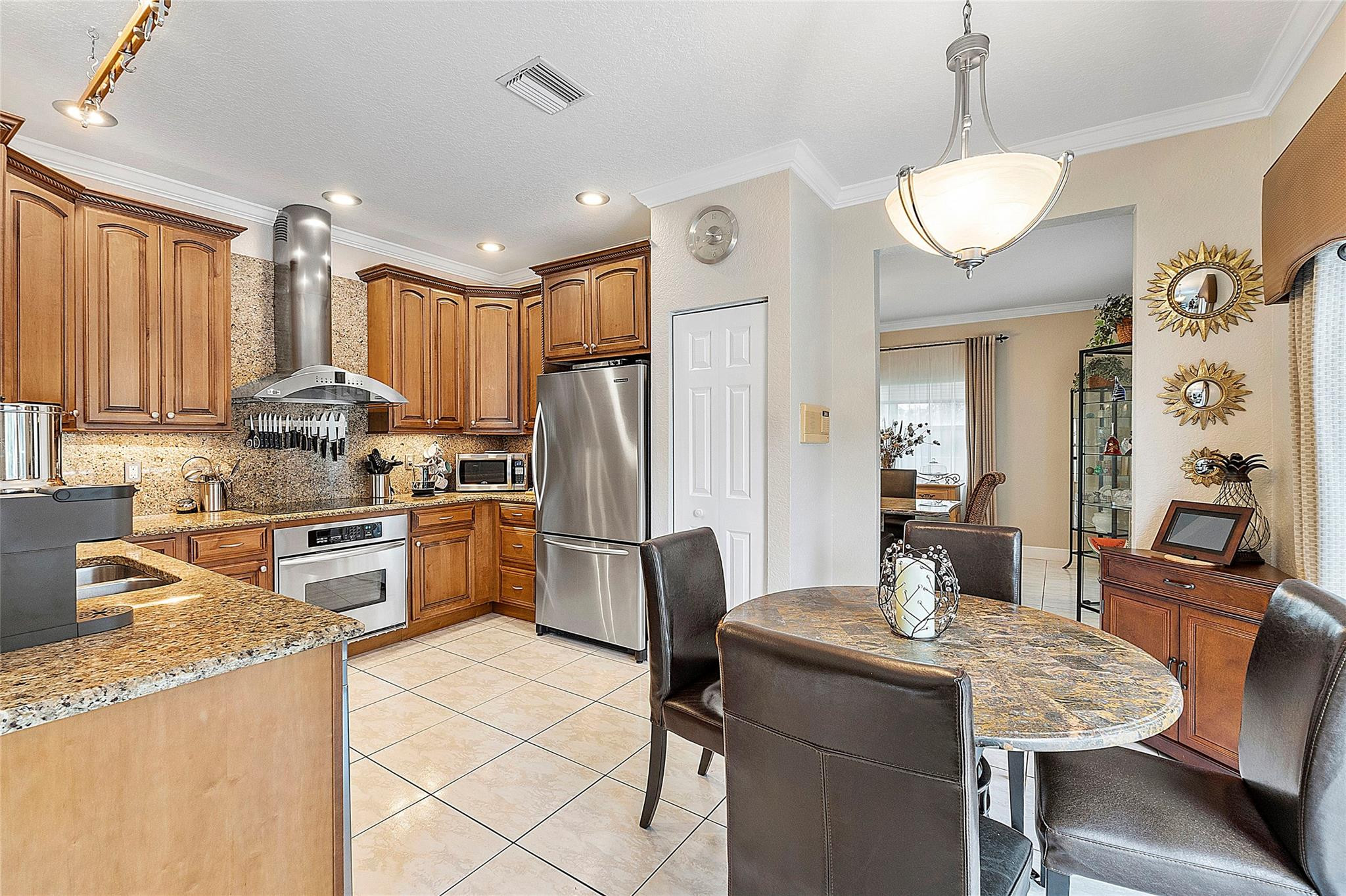 23453 Radient Ct