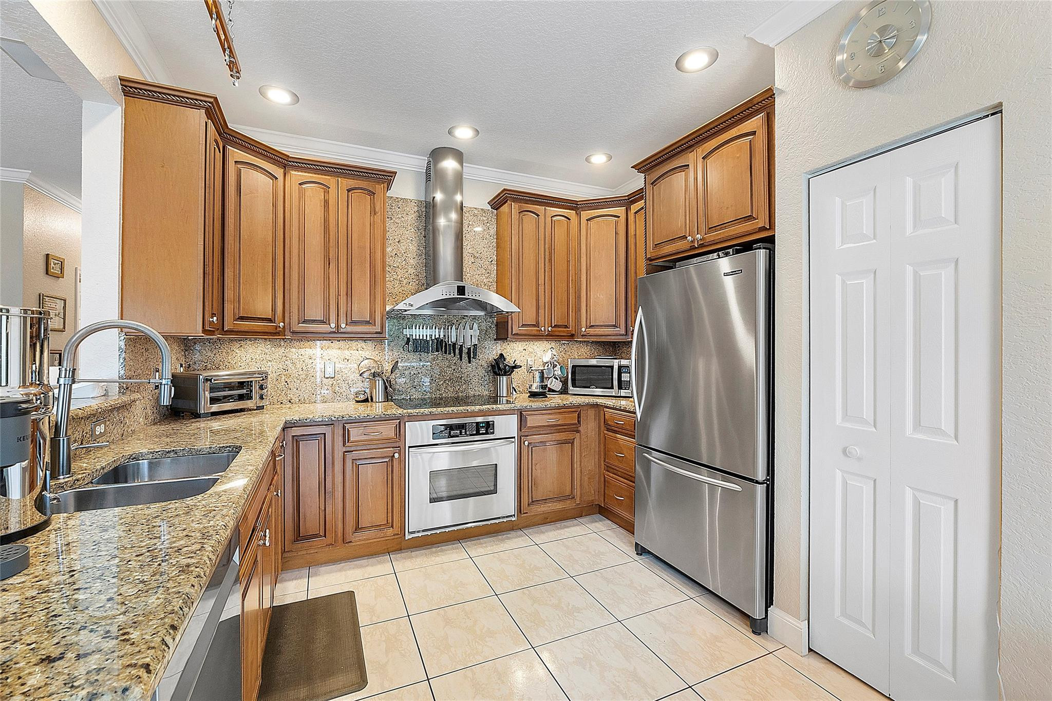 23453 Radient Ct