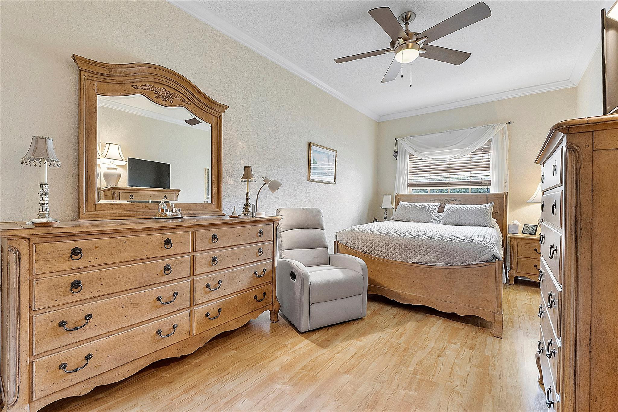 23453 Radient Ct