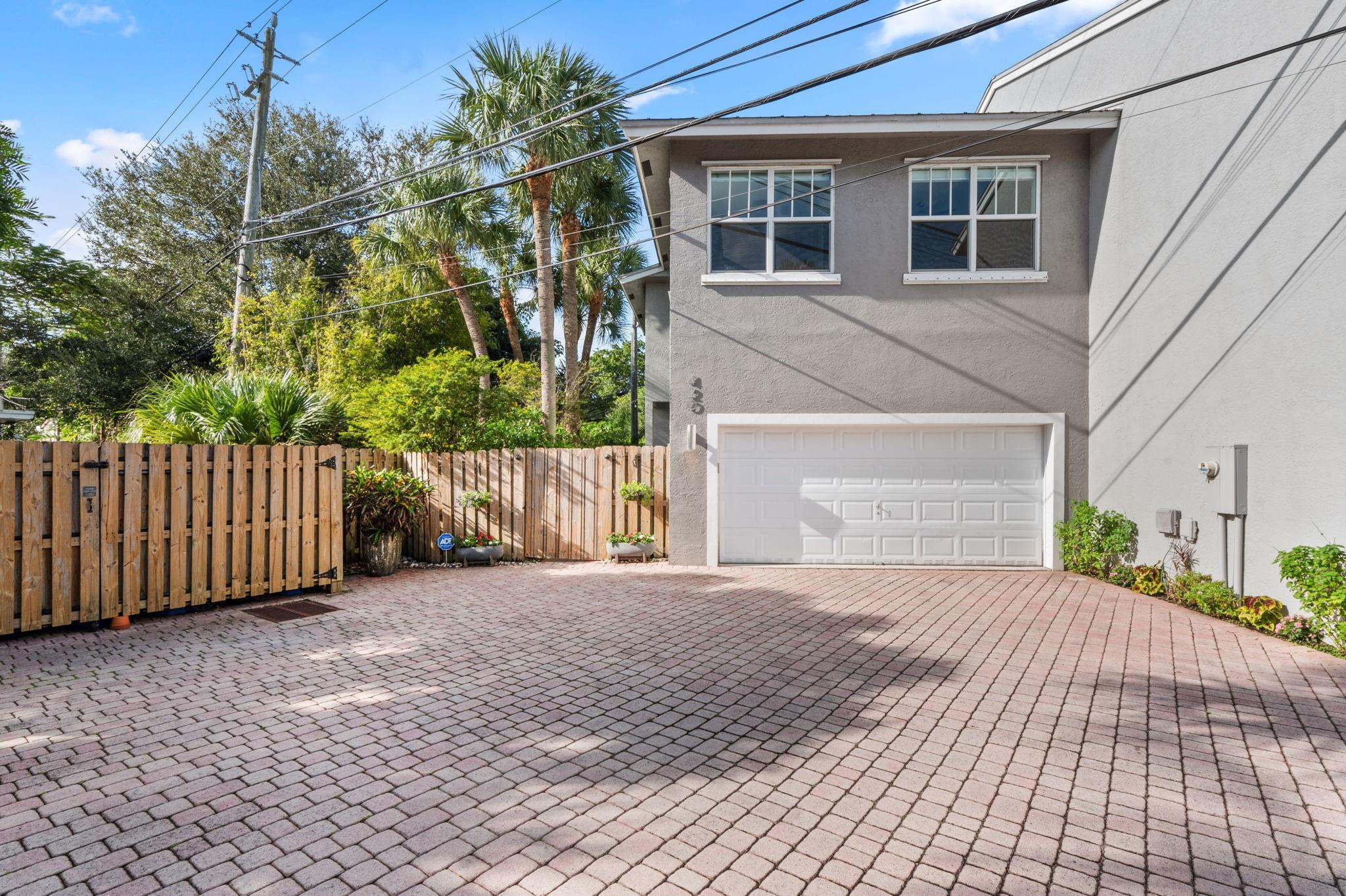 420 SW 14th Court