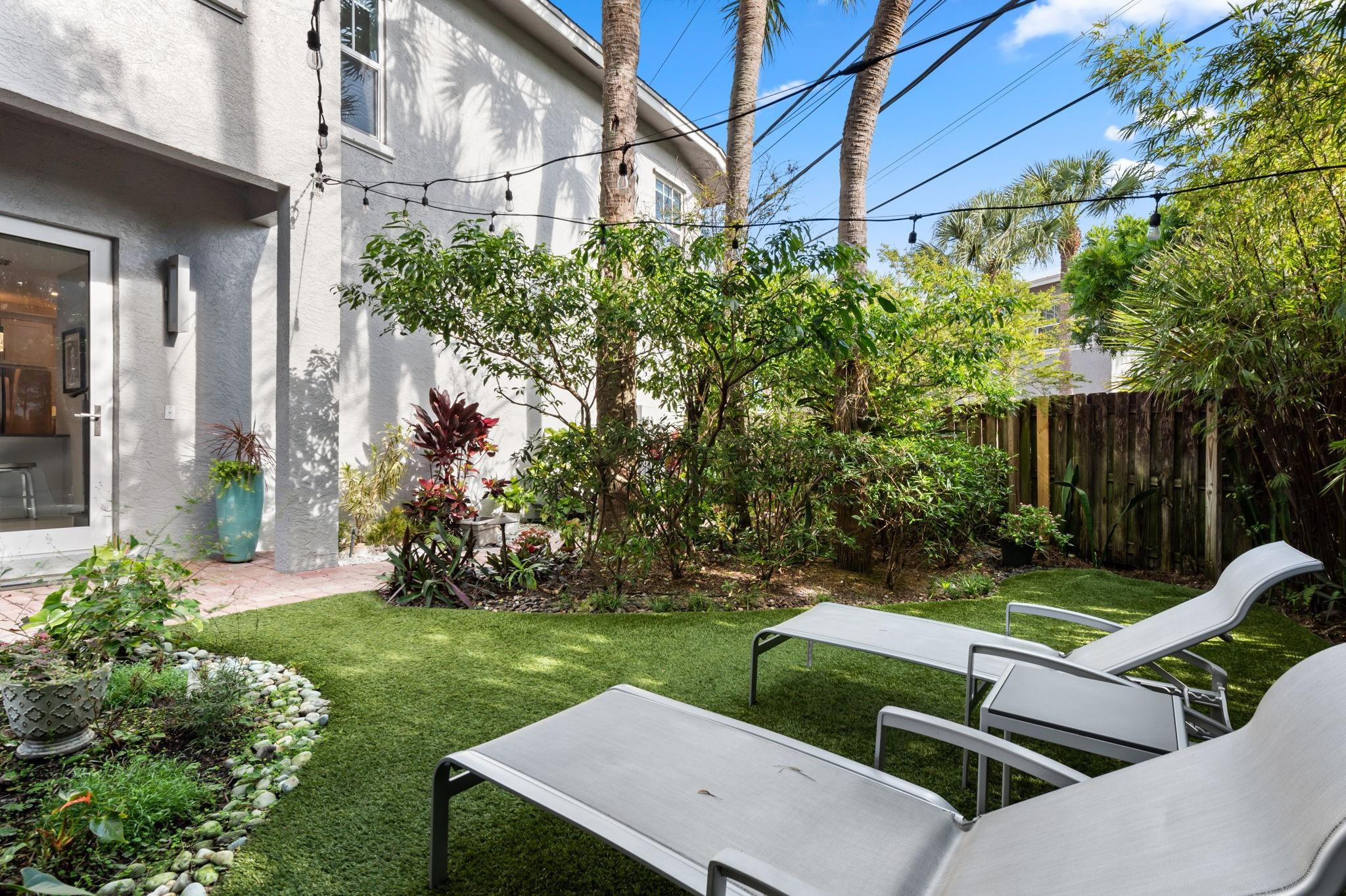 420 SW 14th Court