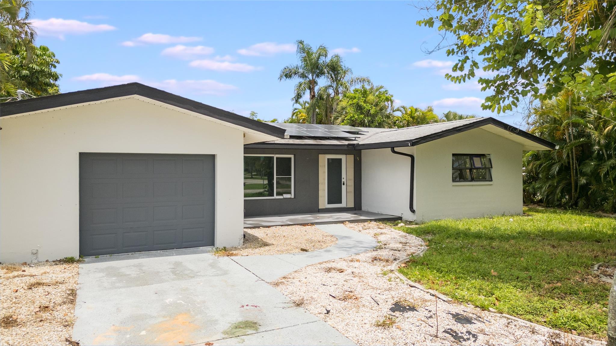 5279 Stratford Ct