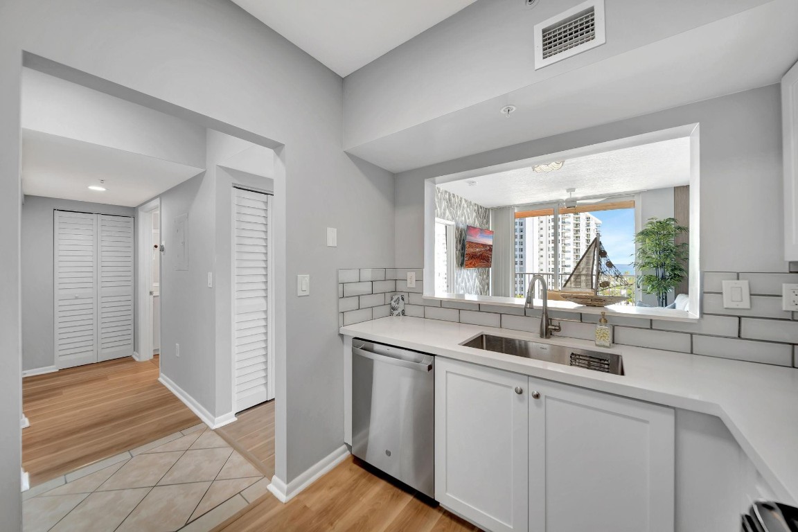 3020 NE 32nd Ave 1017