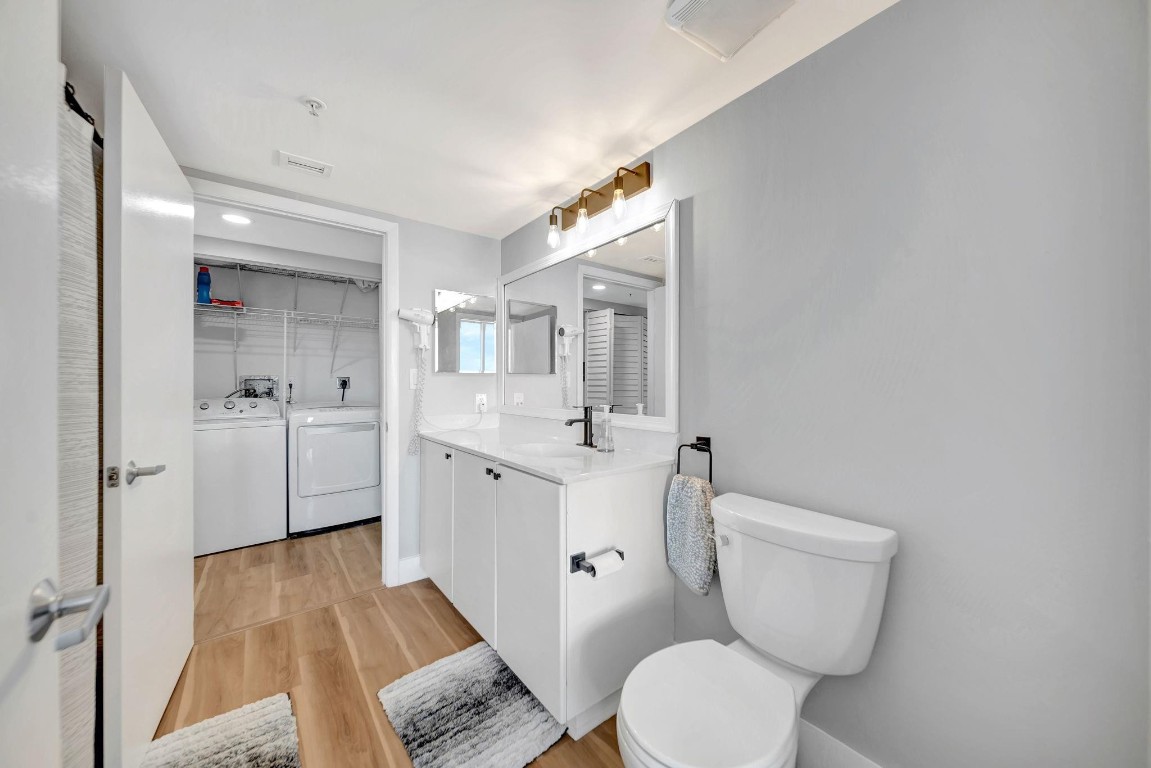 3020 NE 32nd Ave 1017