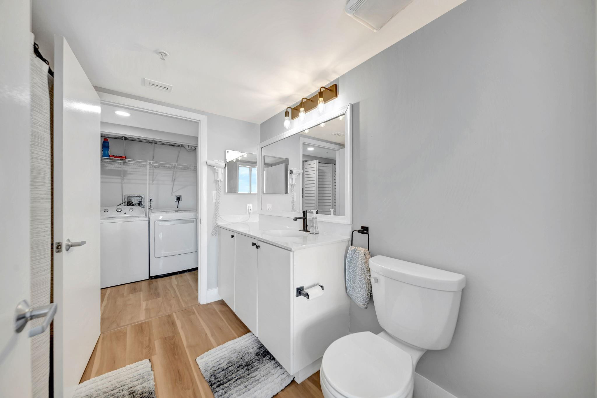 3020 NE 32nd Ave 1017