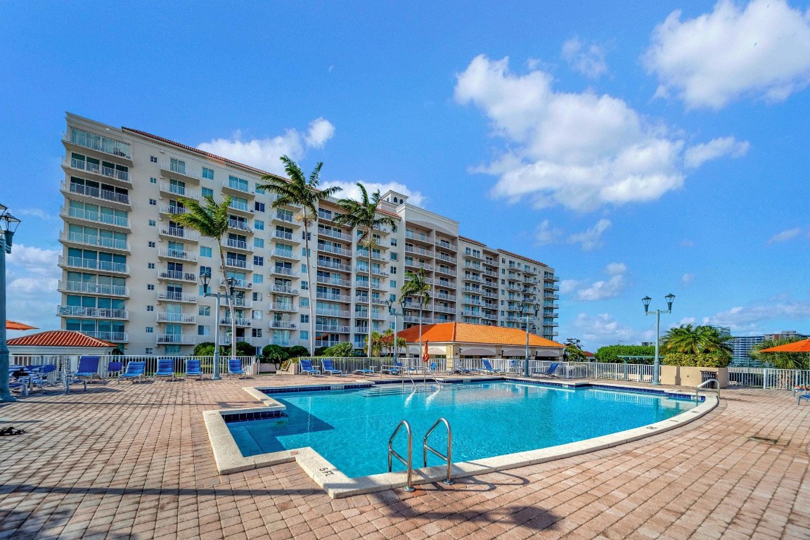 3020 NE 32nd Ave 1017