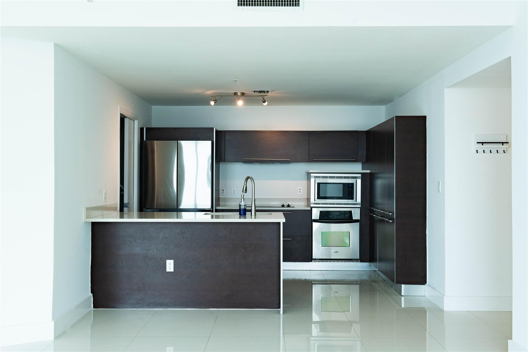 1900 N Bayshore Dr 2312