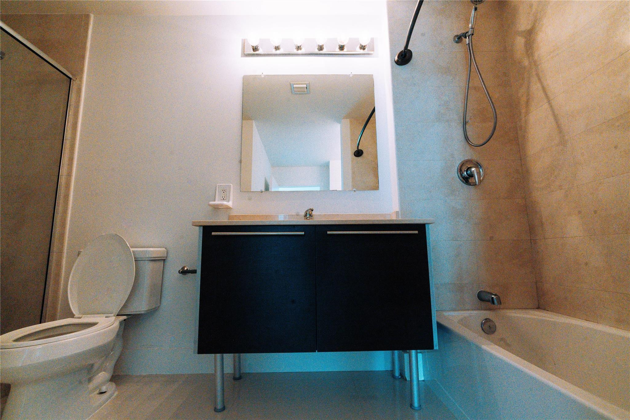 1900 N Bayshore Dr 2312