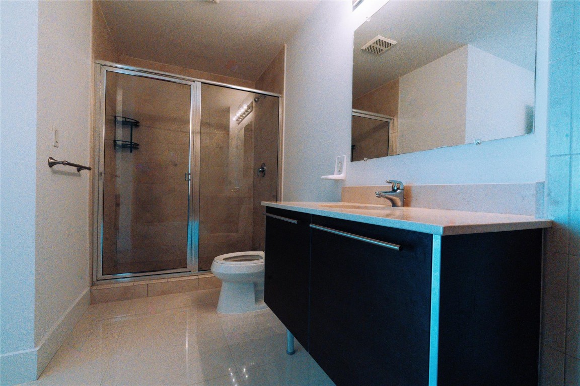 1900 N Bayshore Dr 2312