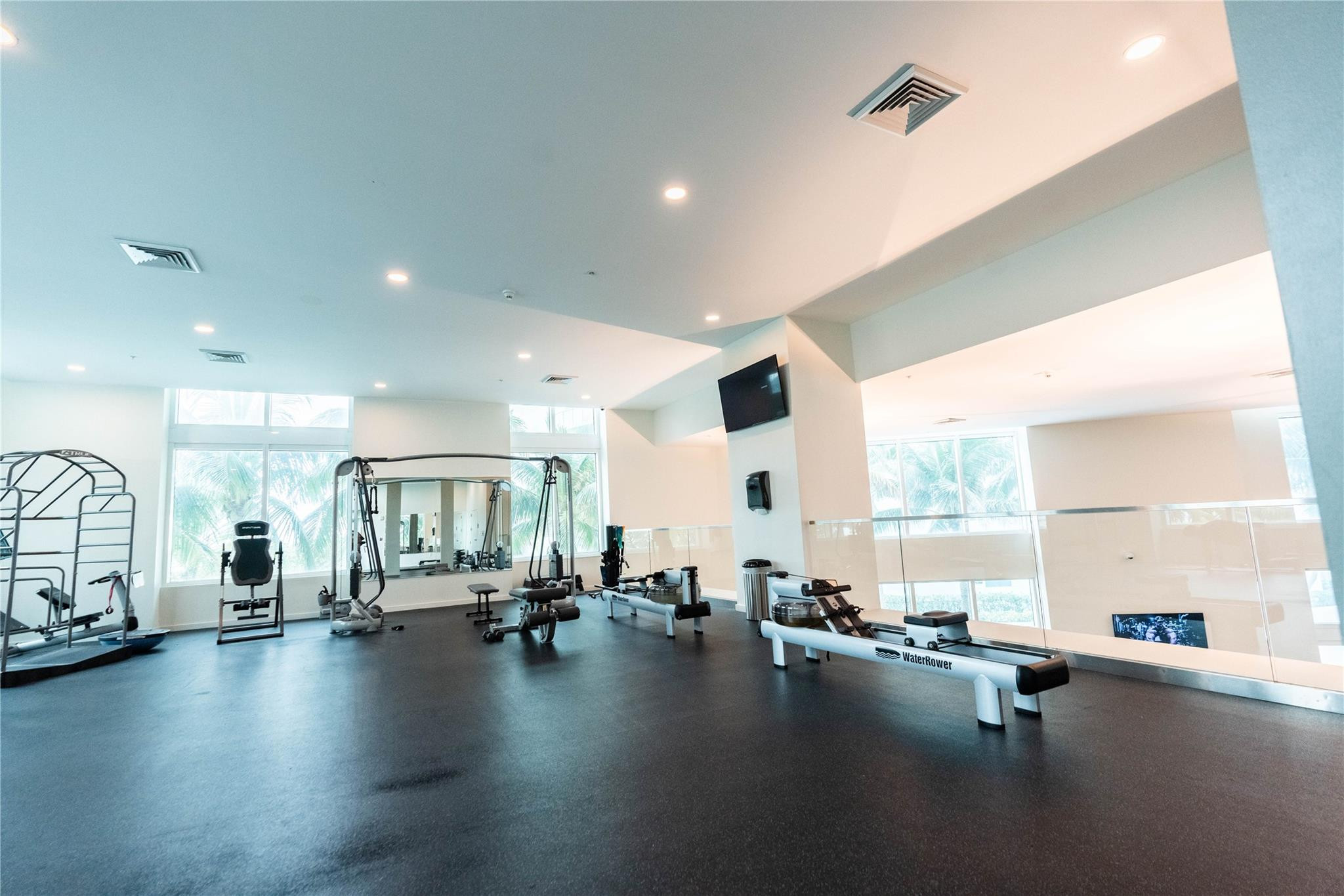 1900 N Bayshore Dr 2312