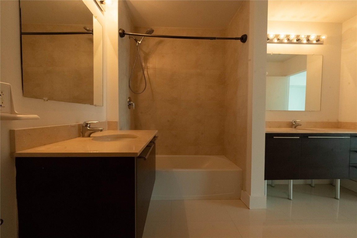 1900 N Bayshore Dr 2312