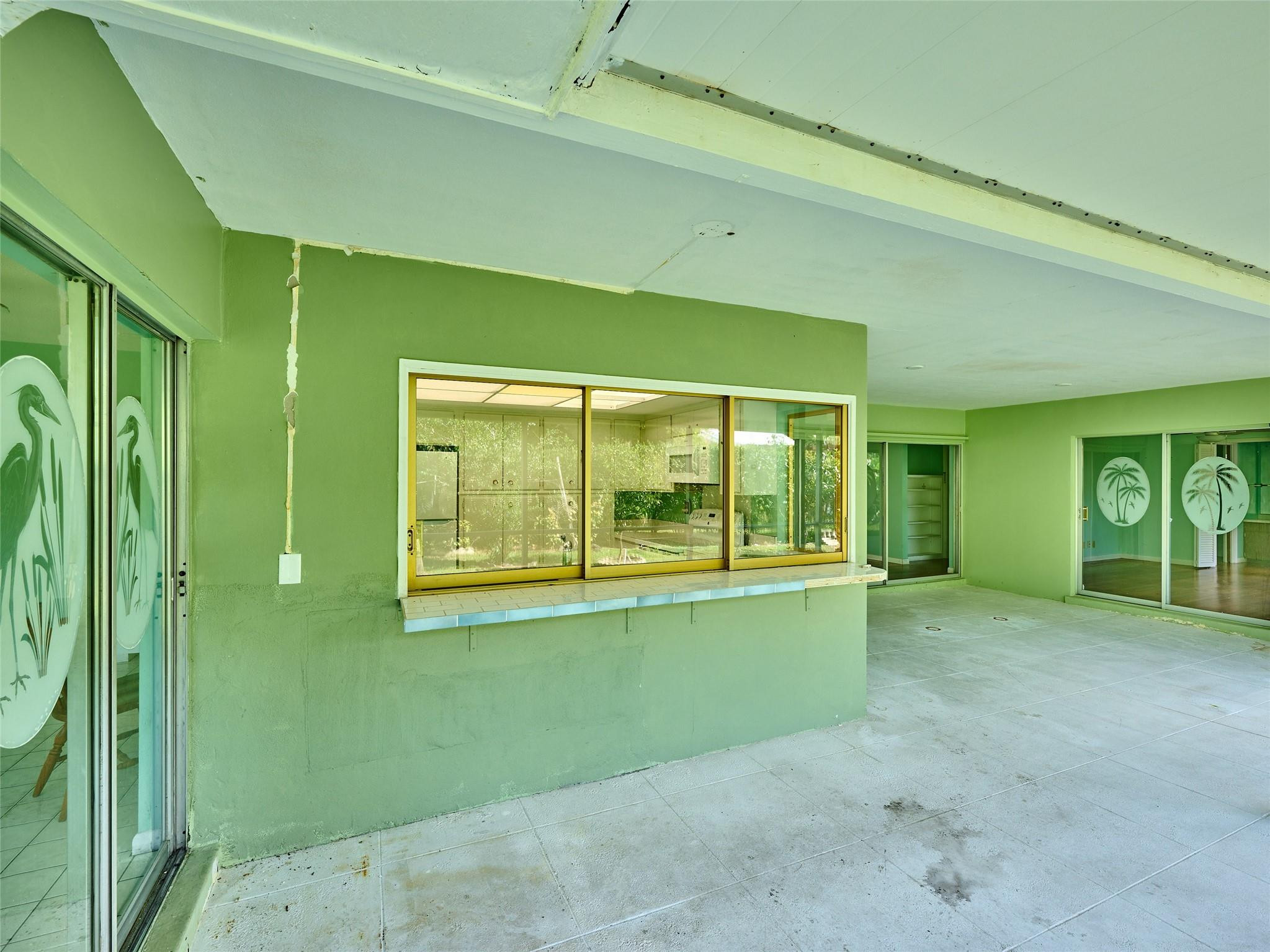 701 Lakeside Dr