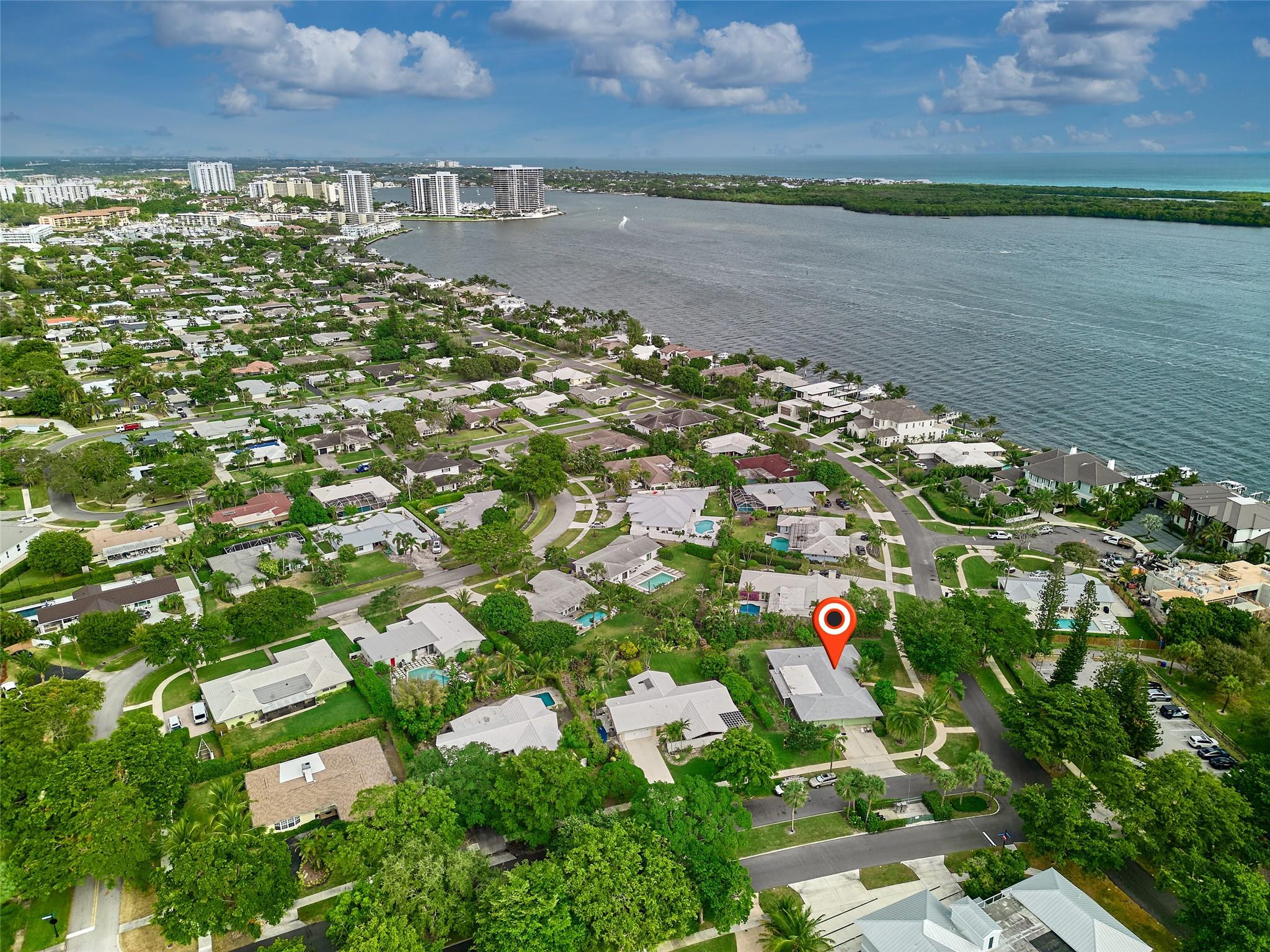 701 Lakeside Dr