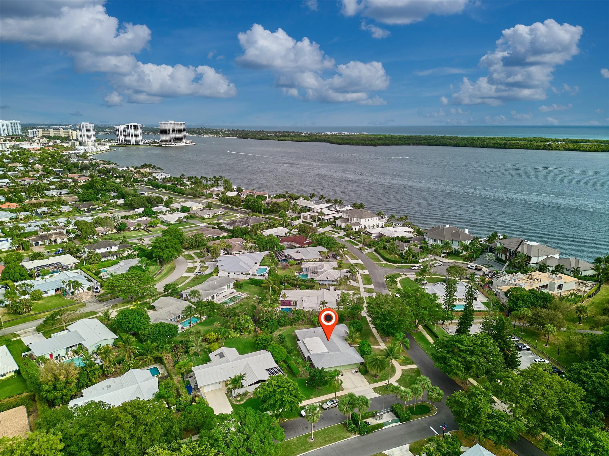701 Lakeside Dr