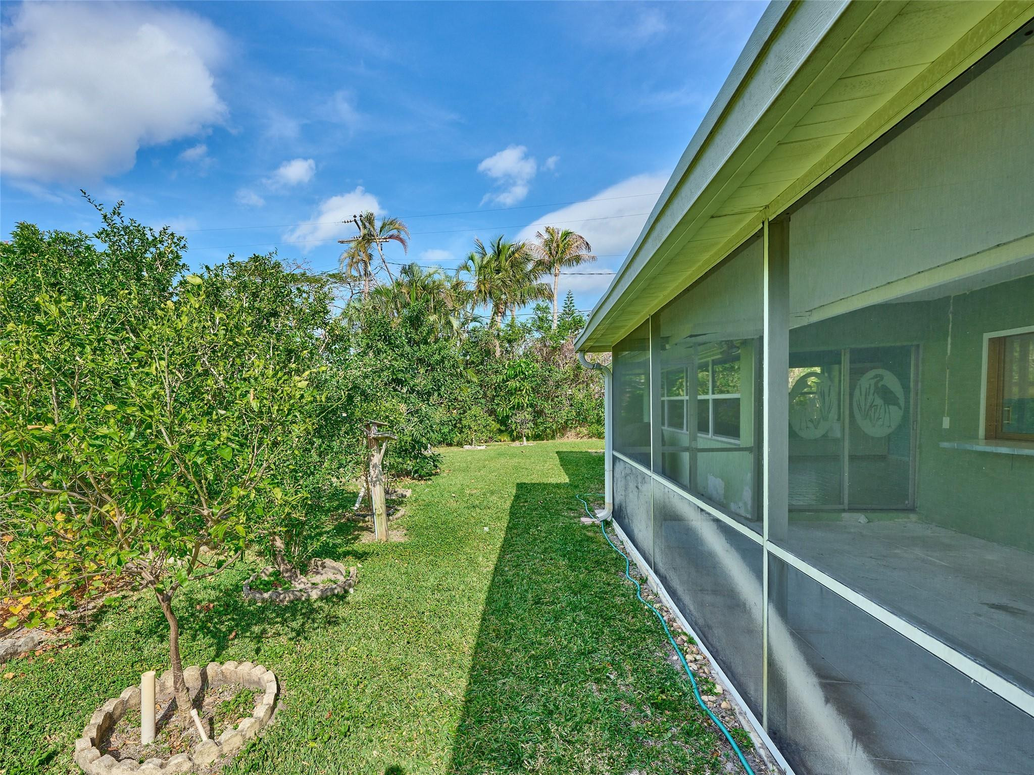 701 Lakeside Dr