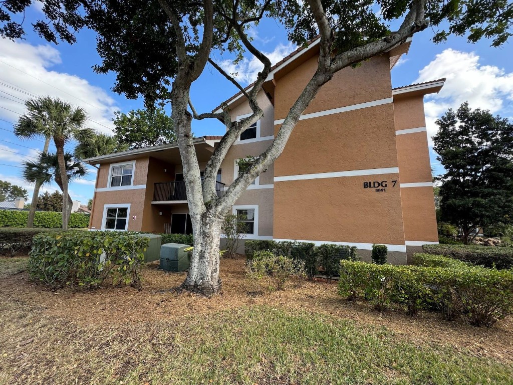 8891 Wiles Rd 108