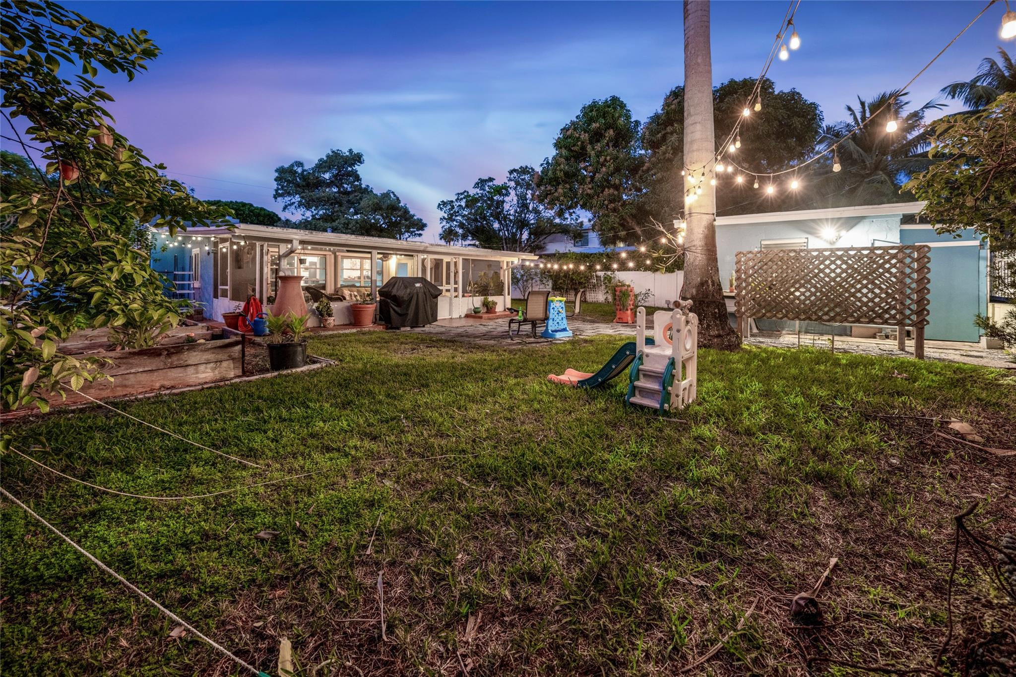 846 SW 9th Street