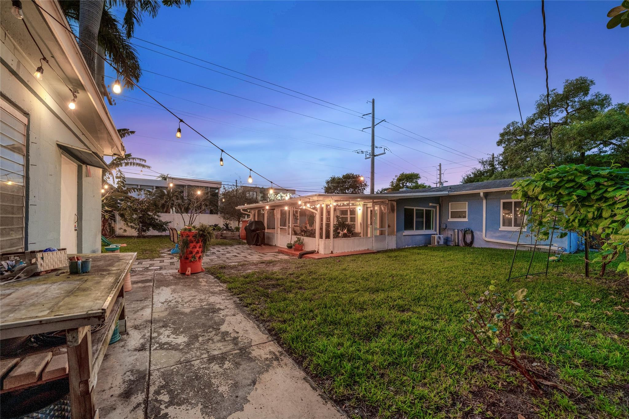 846 SW 9th Street