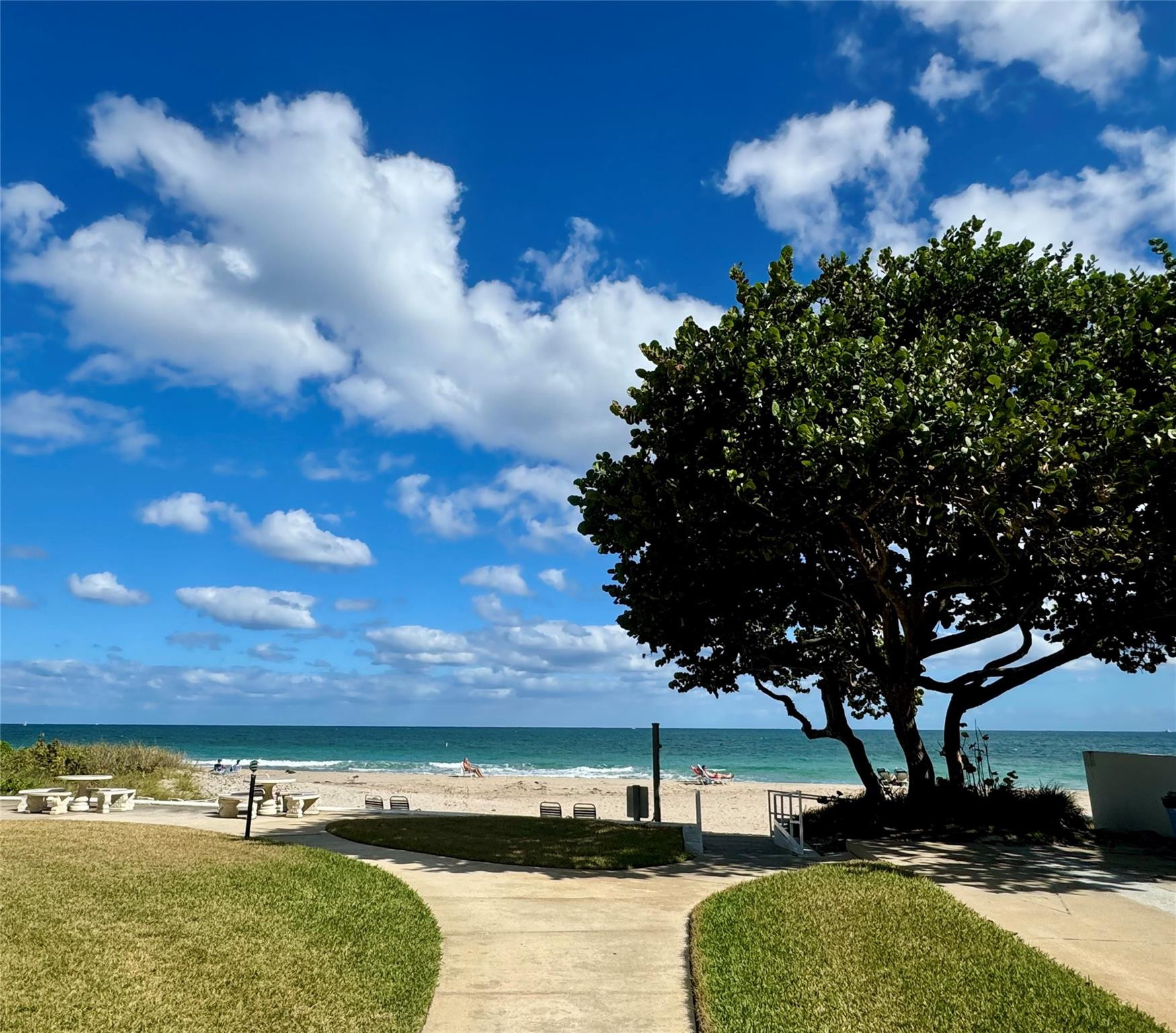 1500 S Ocean Boulevard 1006, Lauderdale-By-The-Sea Unit: 1006