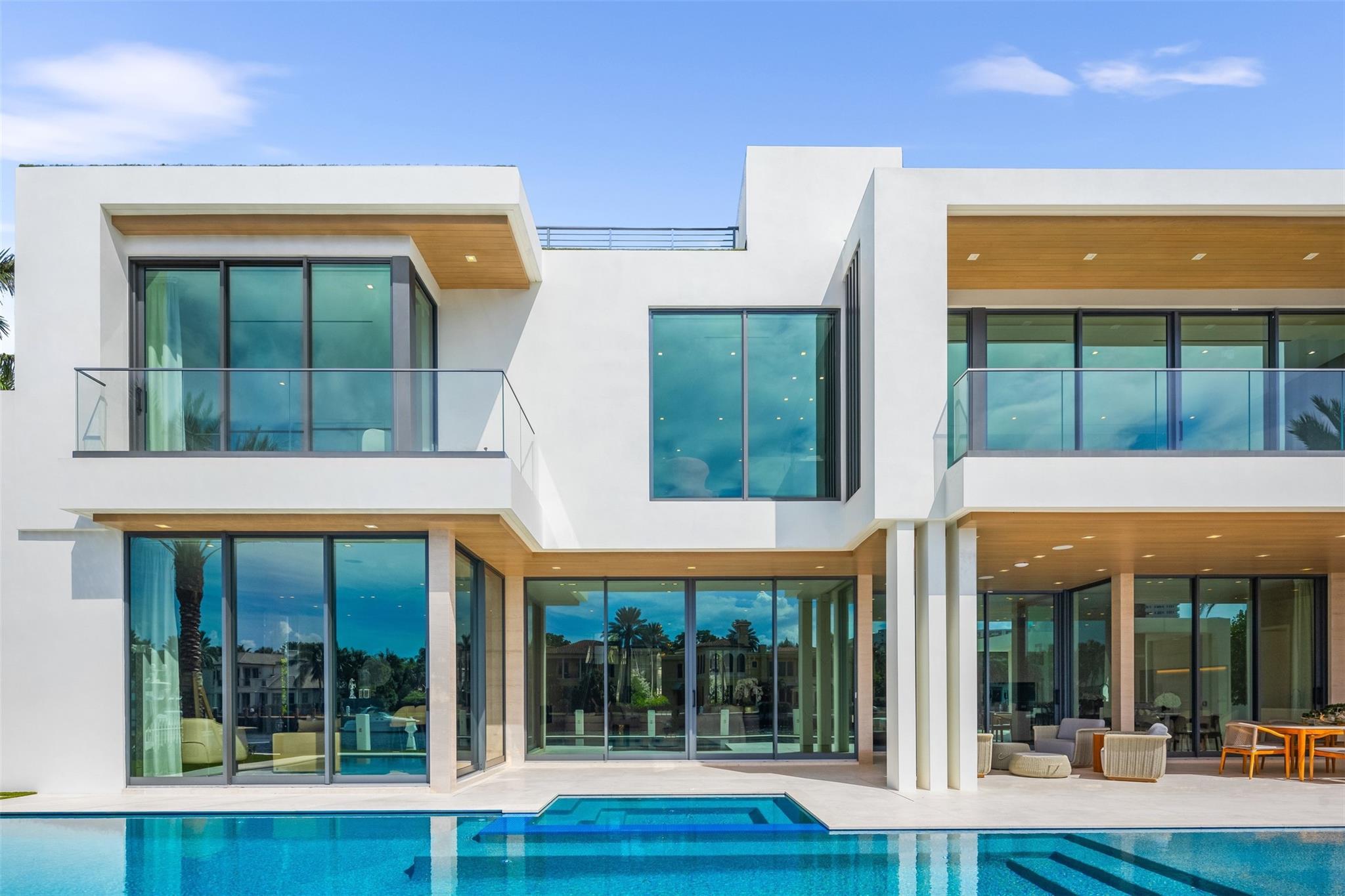 68 Isla Bahia Drive