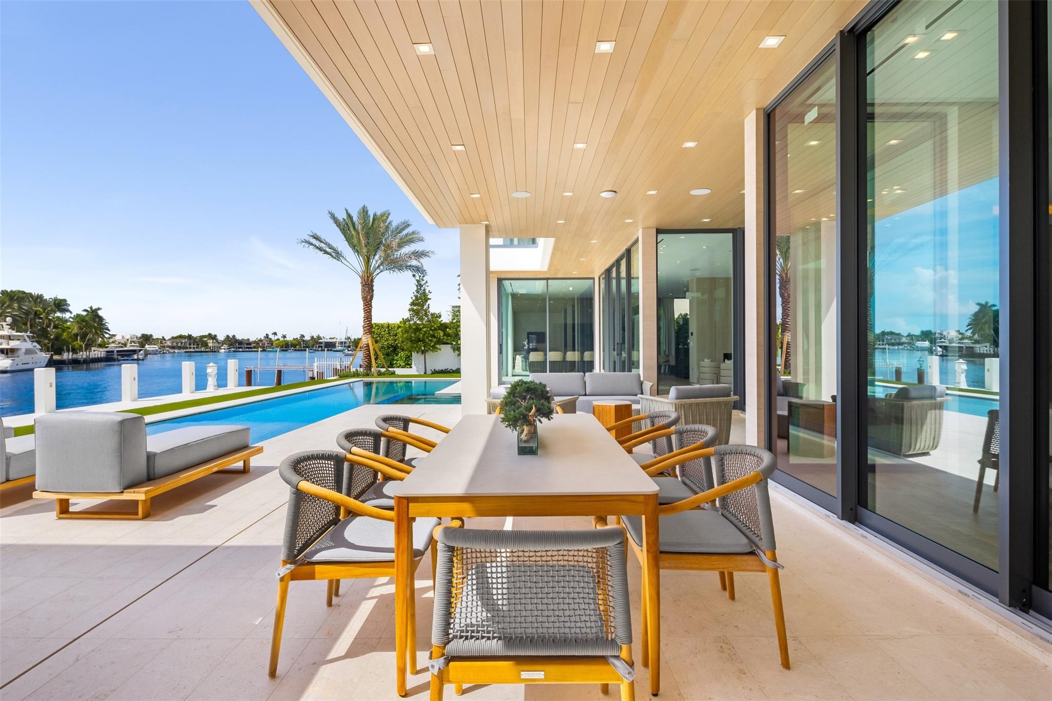 68 Isla Bahia Drive
