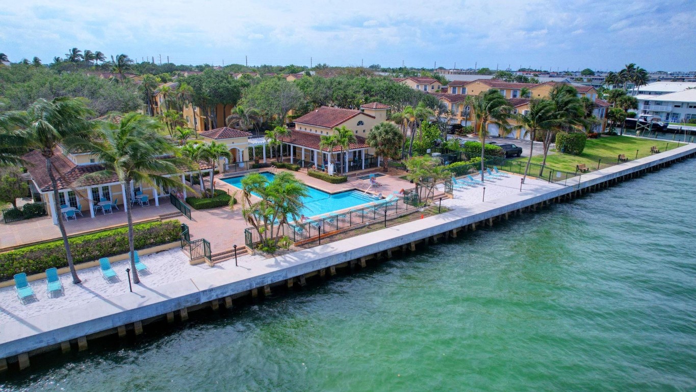 1155 Lake Shore Dr 205