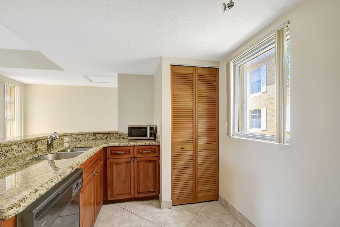 1155 Lake Shore Dr 205