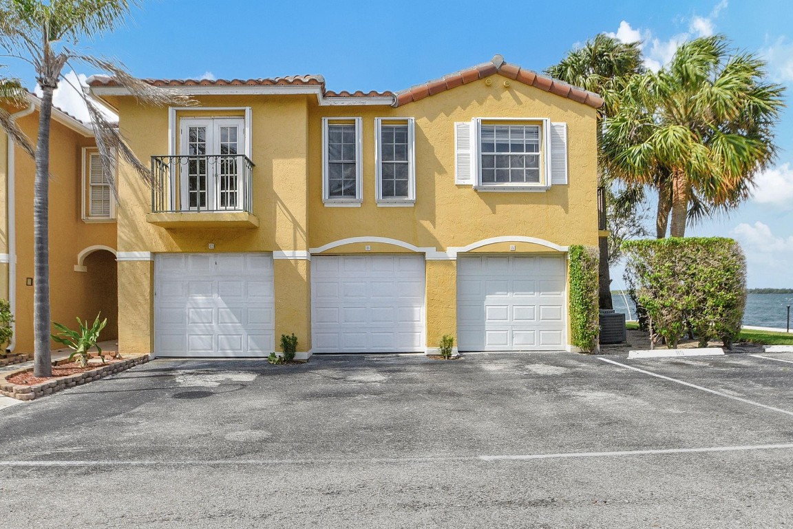 1155 Lake Shore Dr 205