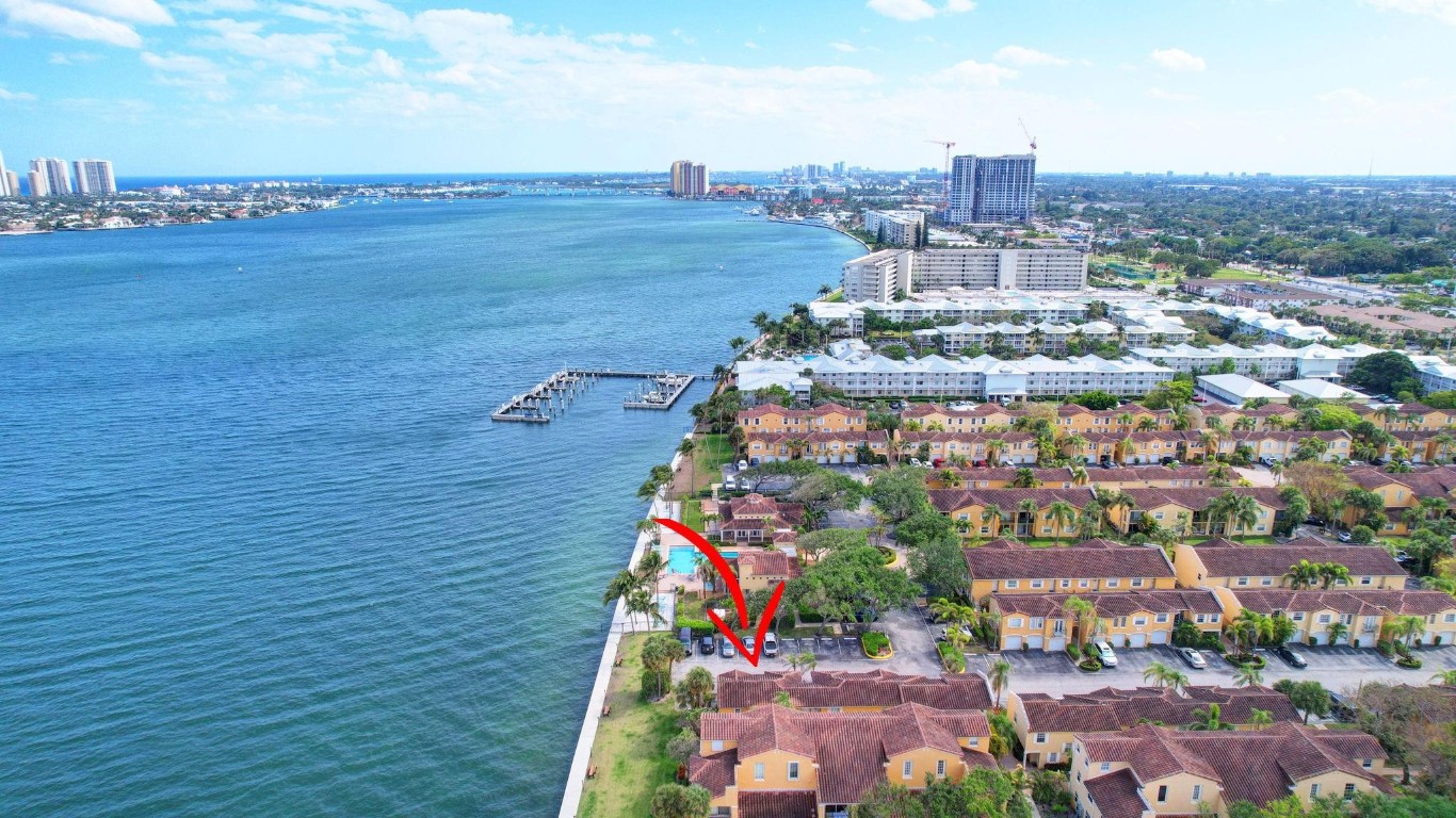 1155 Lake Shore Dr 205