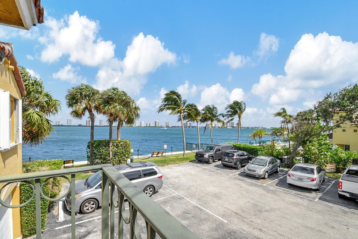 1155 Lake Shore Dr 205