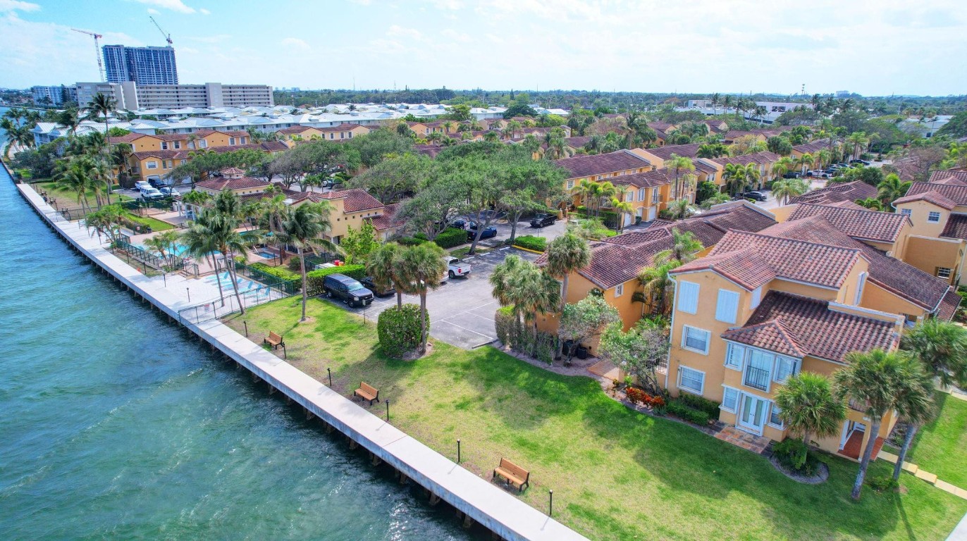 1155 Lake Shore Dr 205