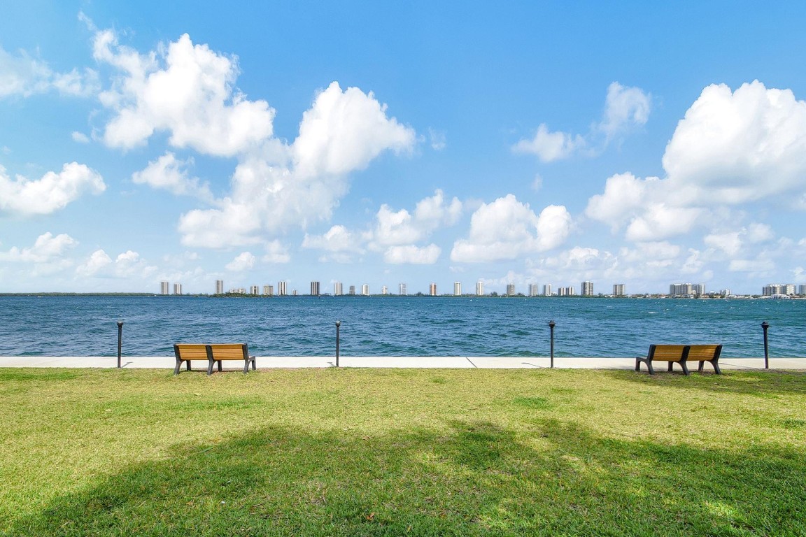 1155 Lake Shore Dr 205