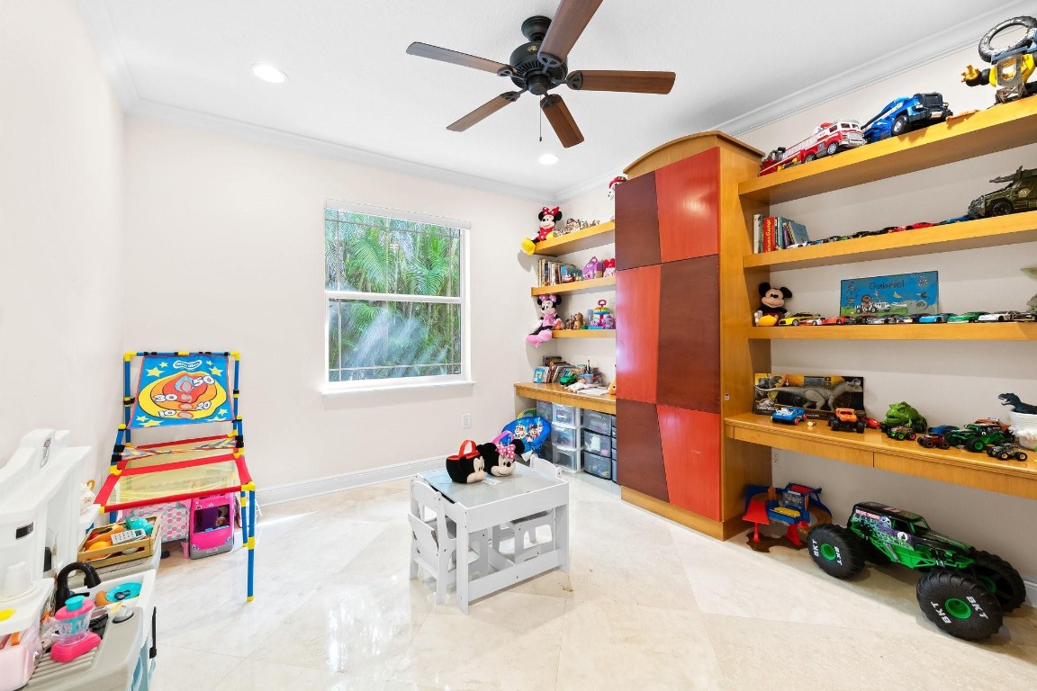 19450 Saturnia Lakes Dr