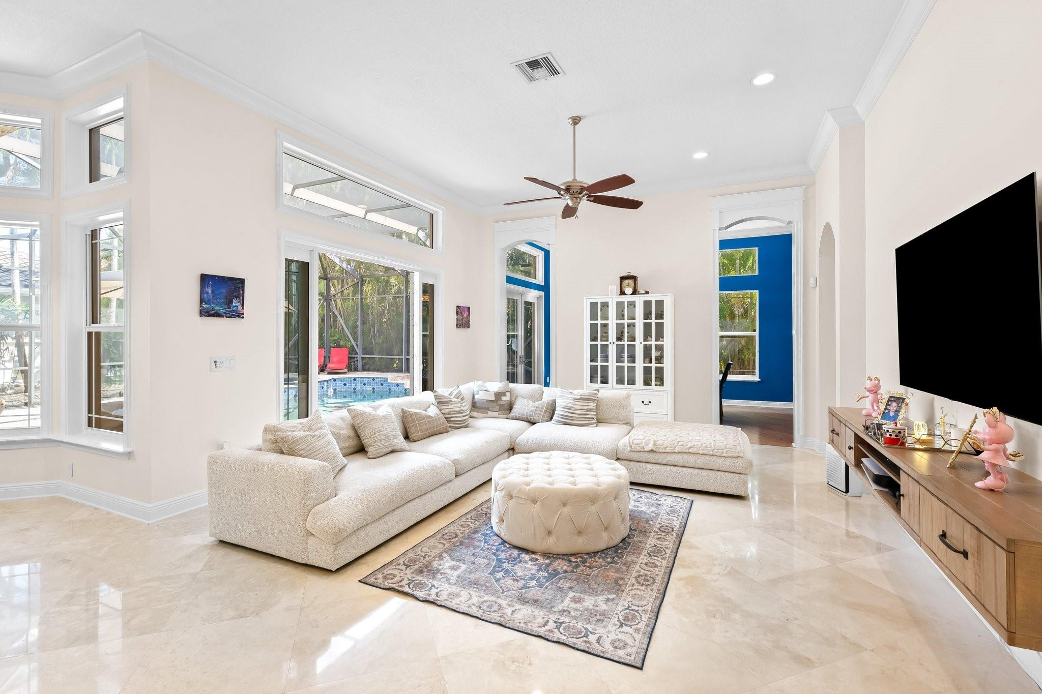 19450 Saturnia Lakes Dr