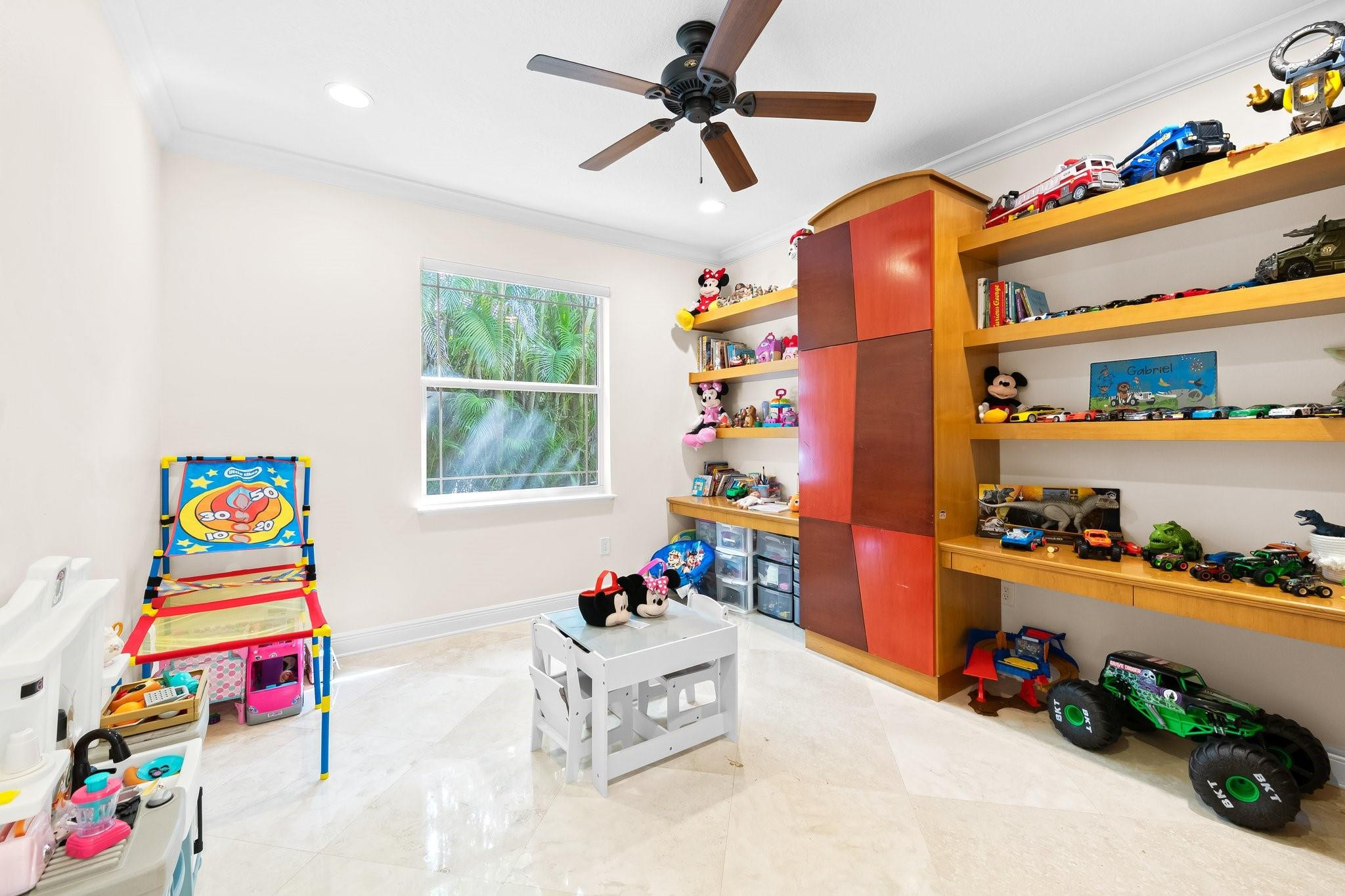 19450 Saturnia Lakes Dr