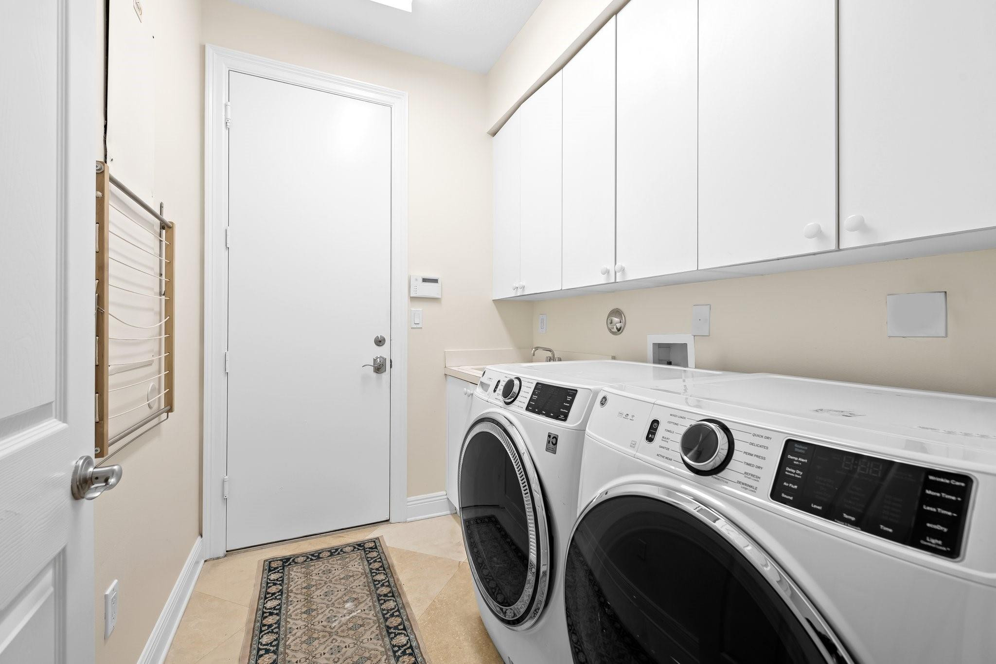 19450 Saturnia Lakes Dr