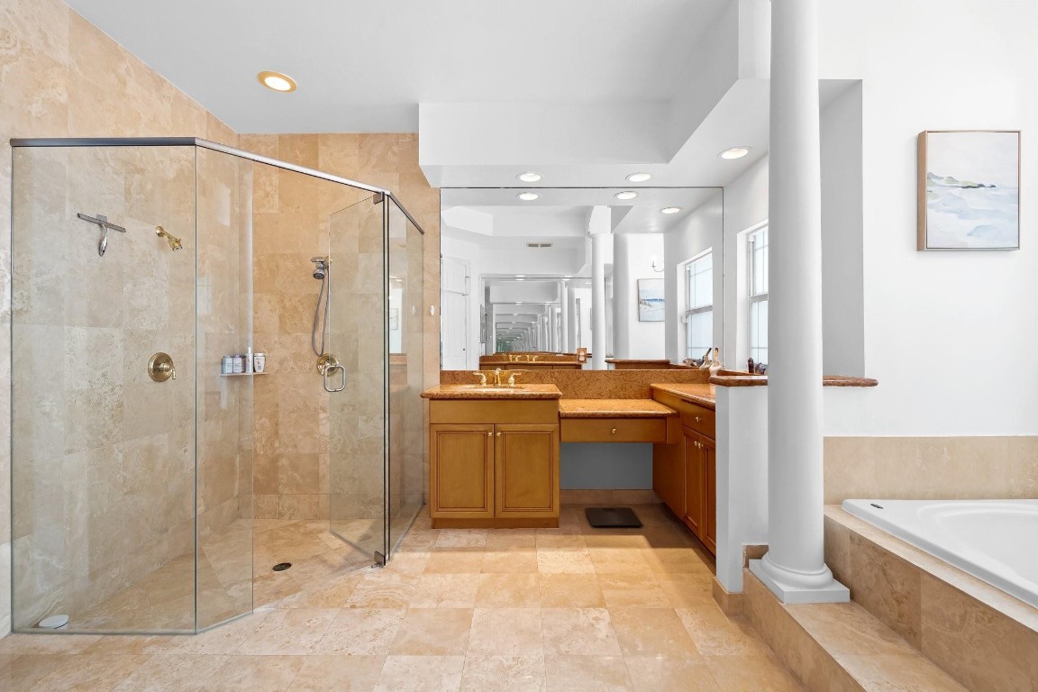 19450 Saturnia Lakes Dr