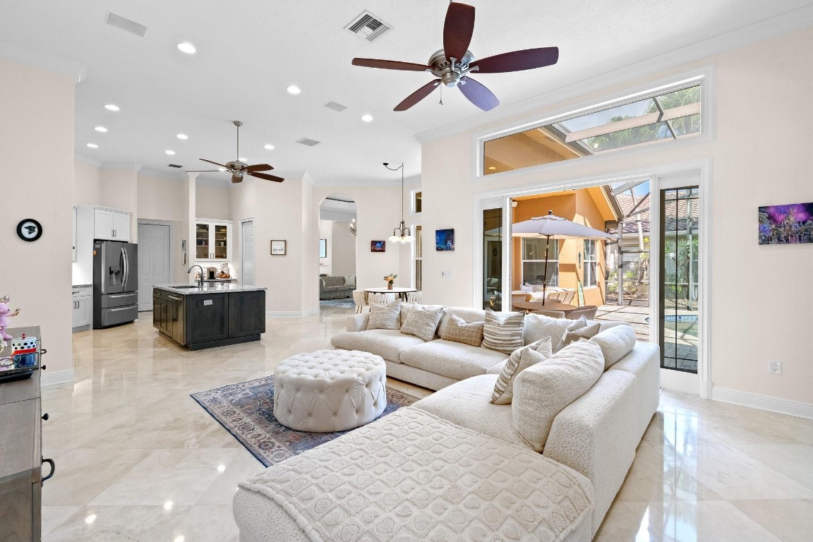 19450 Saturnia Lakes Dr