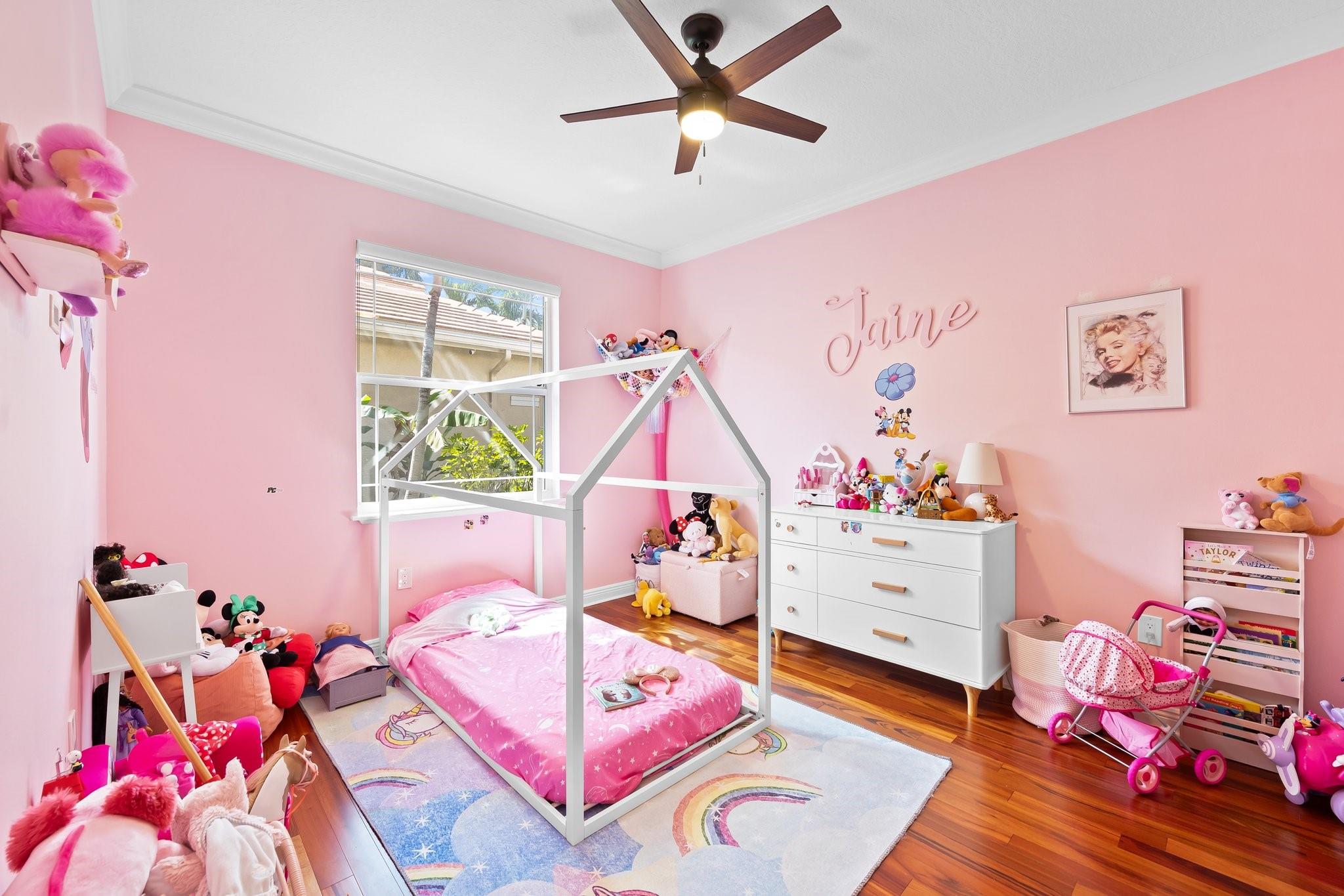 19450 Saturnia Lakes Dr